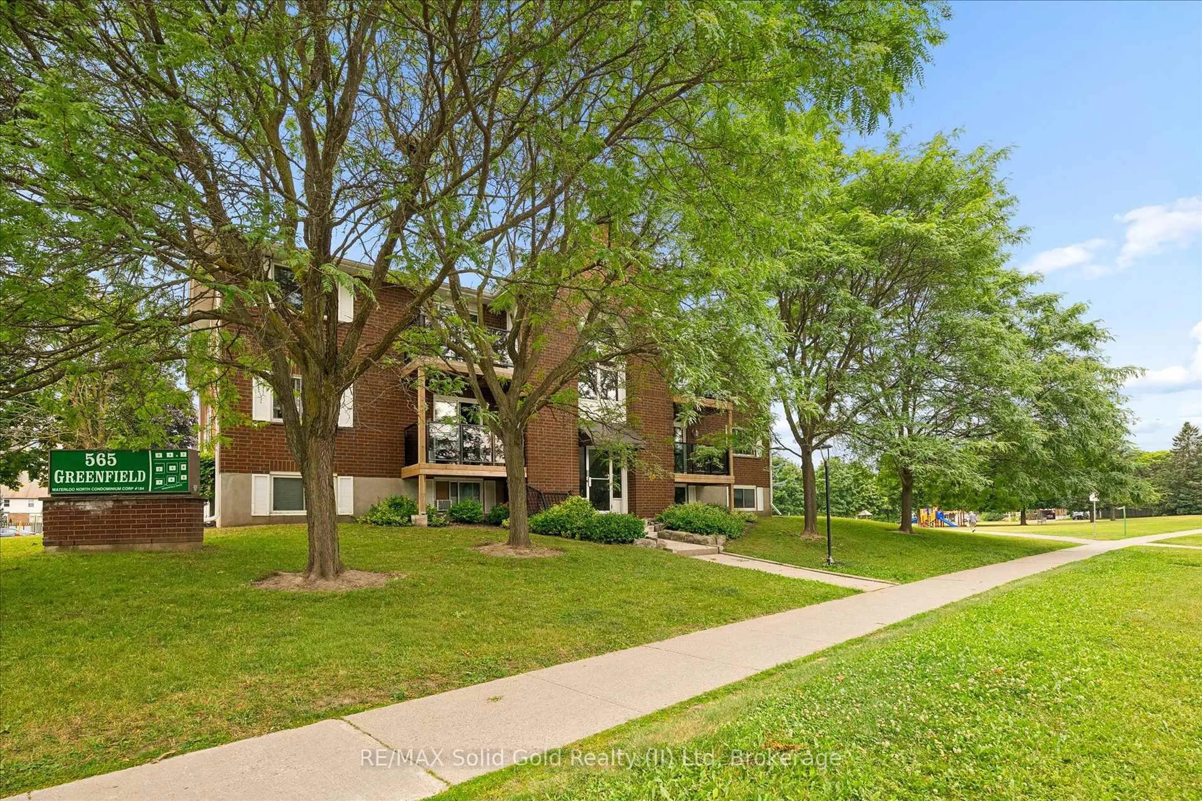 Patio, unknown for 565 Greenfield Ave #912, Kitchener Ontario N2C 2P5