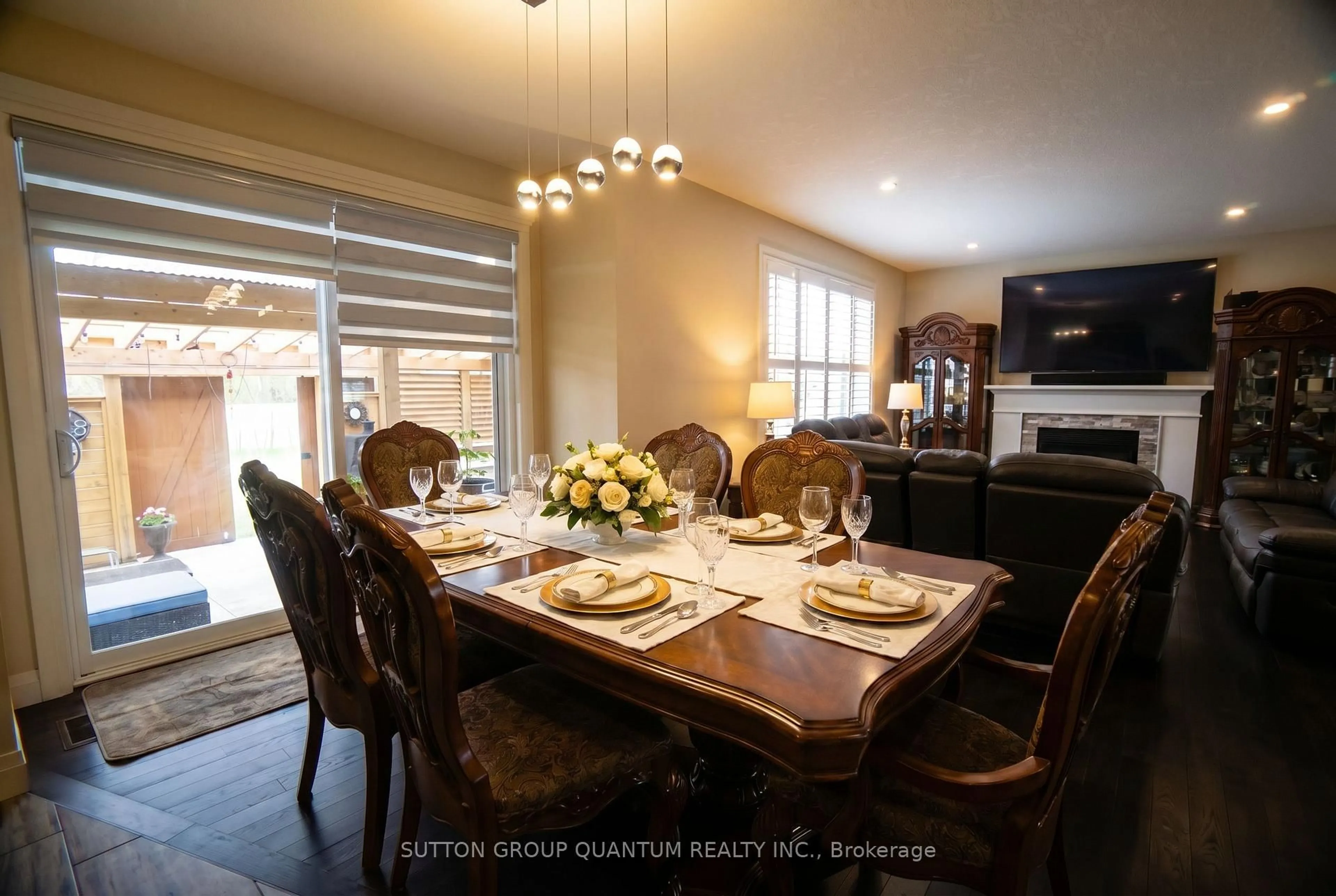 Dining room, unknown for 104 Thames Springs Cres, Zorra Ontario N0M 2M0
