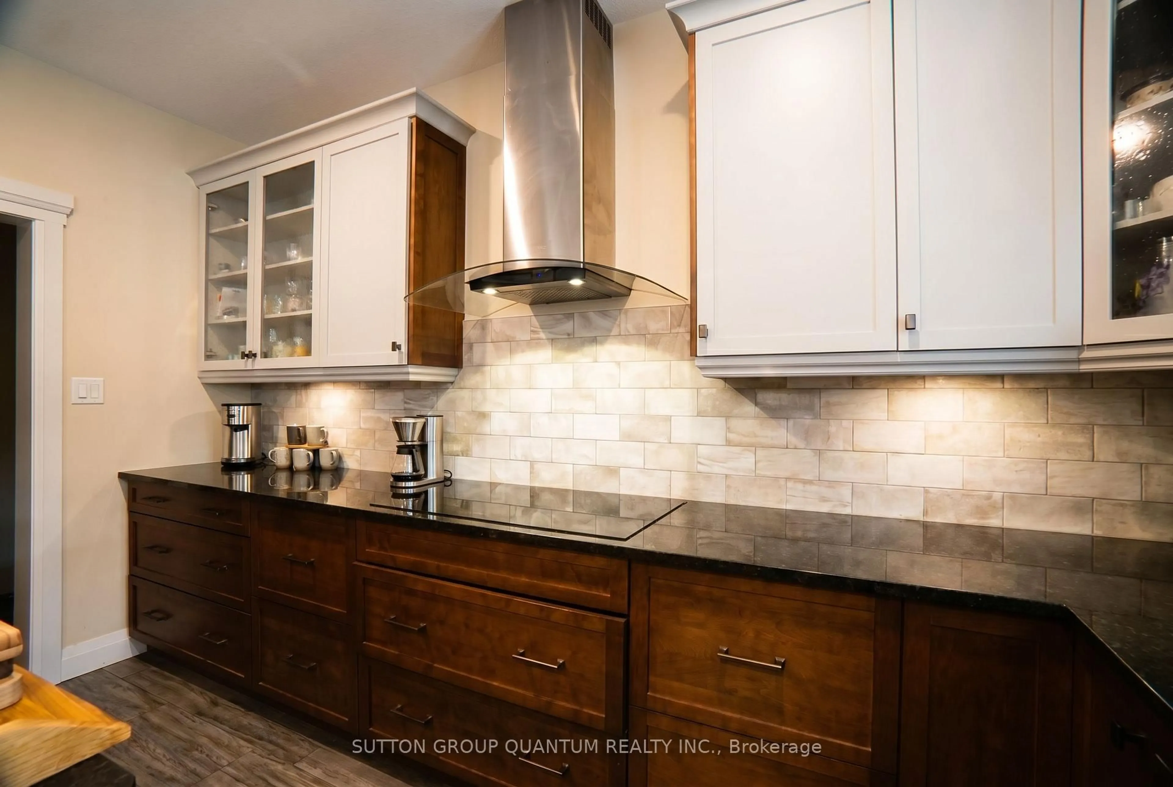 Contemporary kitchen, ceramic/tile floor for 104 Thames Springs Cres, Zorra Ontario N0M 2M0