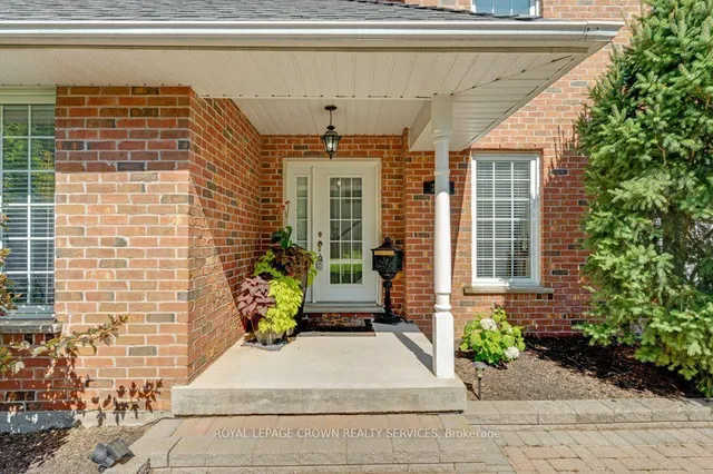 216 Red Maple Crt, North Dumfries 4