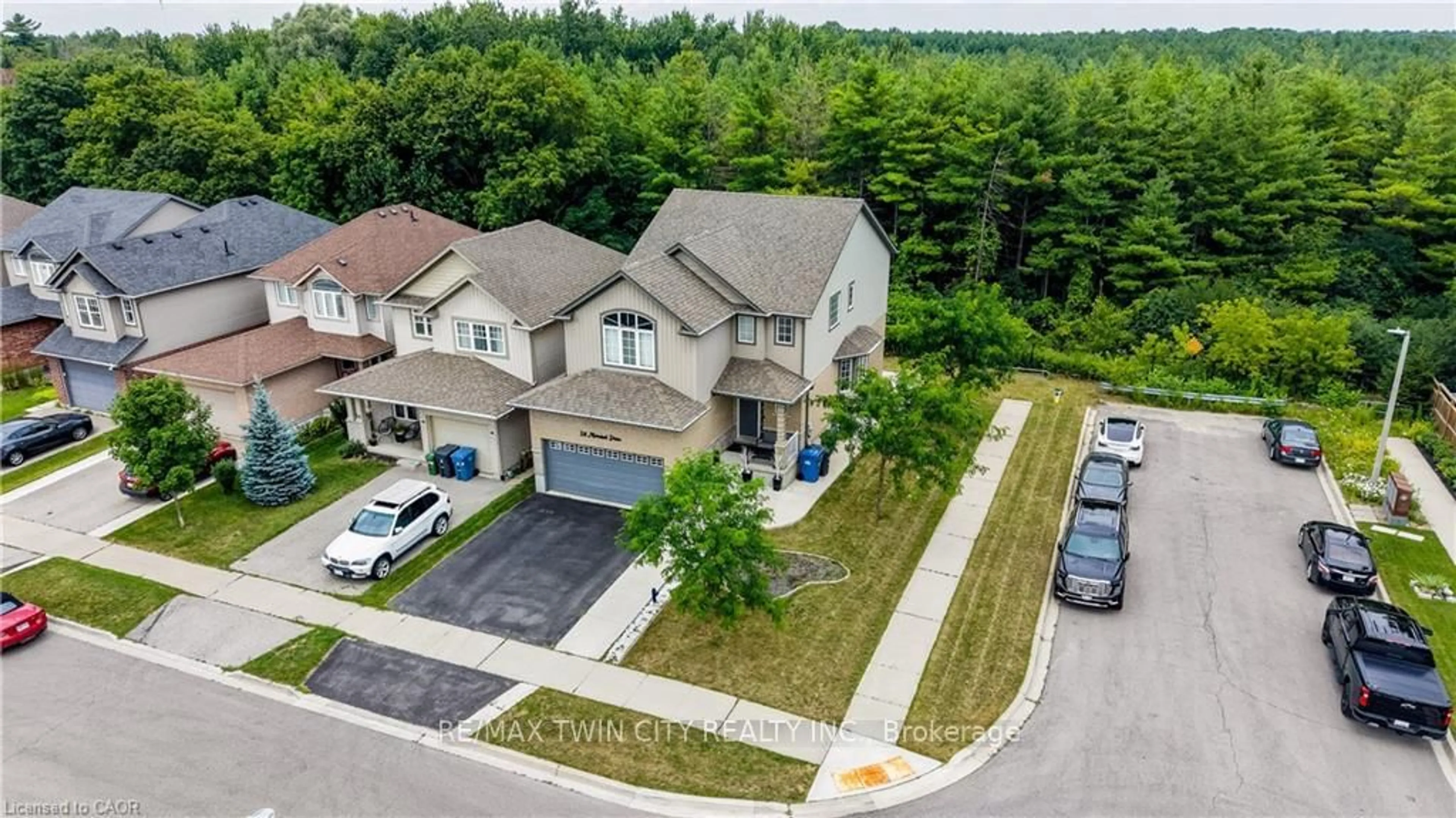 A pic from outside/outdoor area/front of a property/back of a property/a pic from drone, street for 58 MARSHALL Dr, Guelph Ontario N1E 0K7