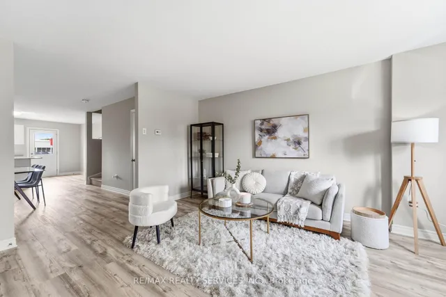 7768 Ascot Circ #5, Niagara Falls 3