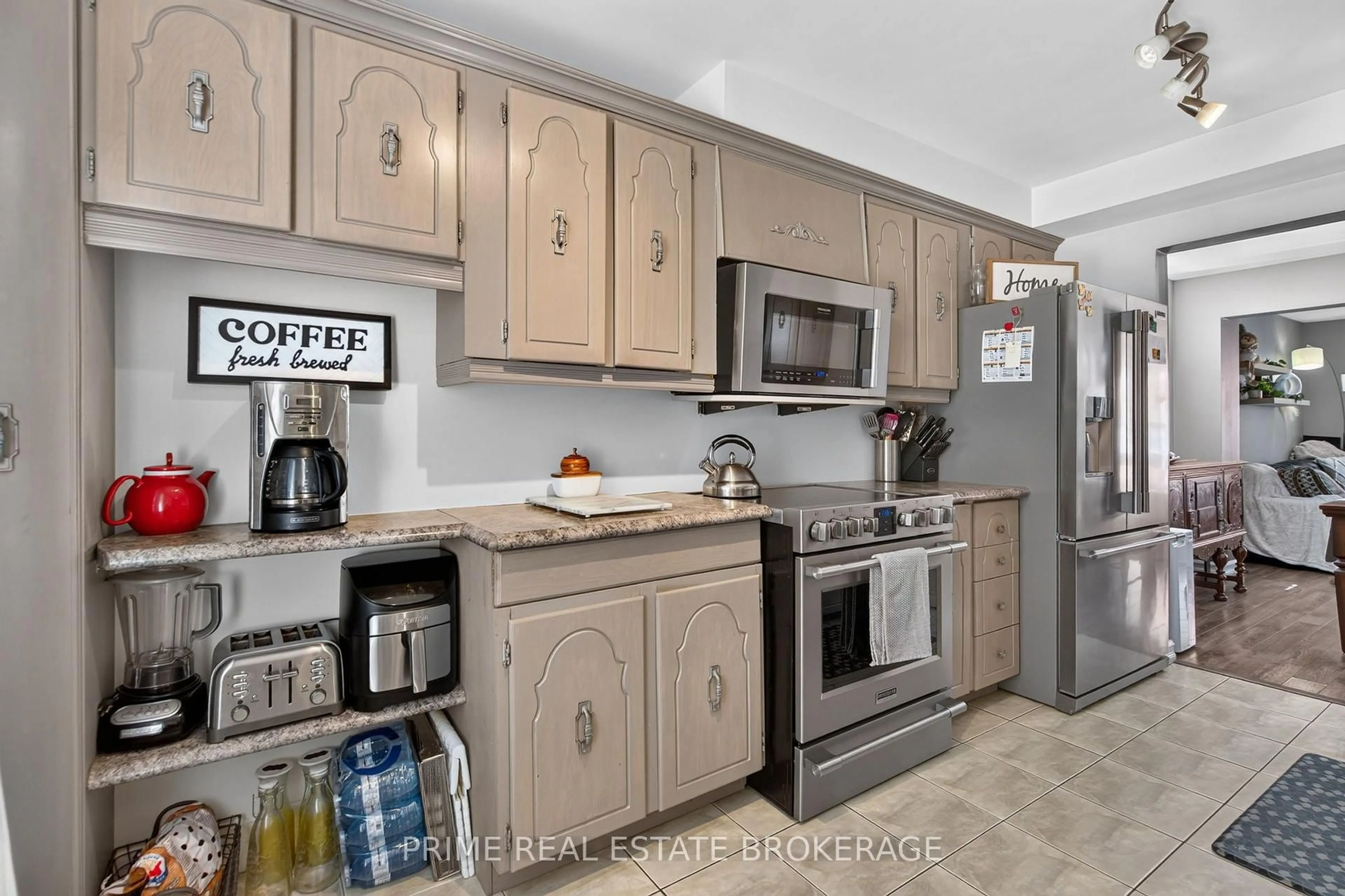 Open concept kitchen, unknown for 500 Osgoode Dr #122, London South Ontario N6E 2G9