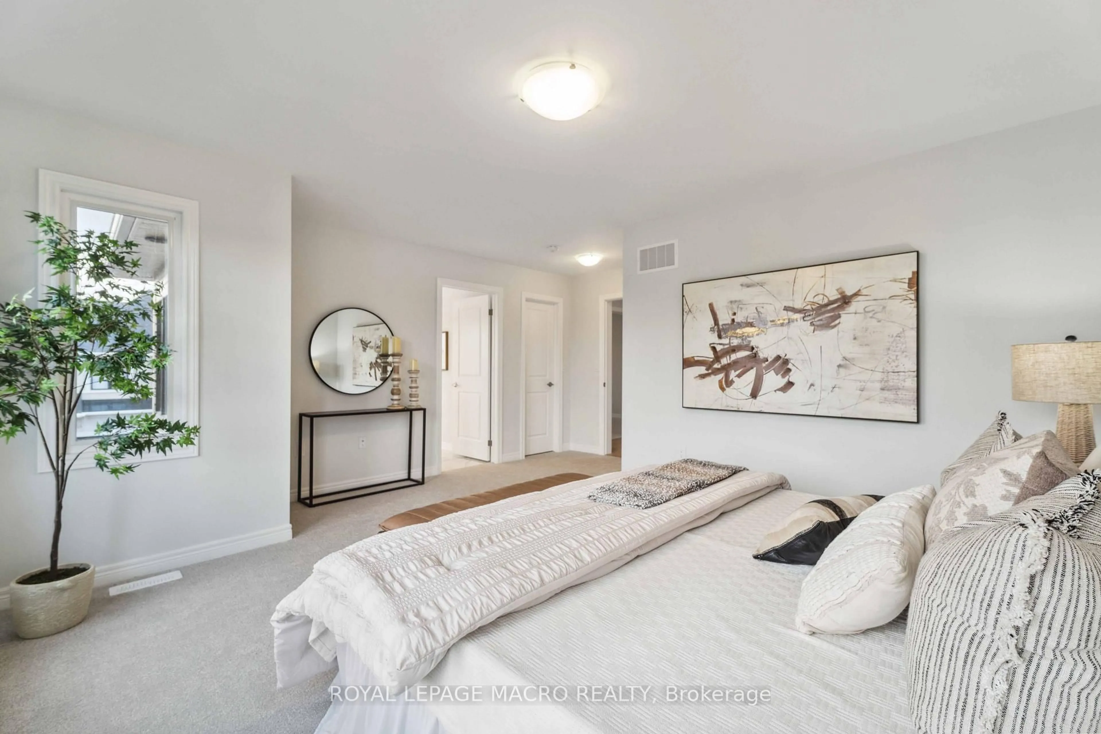 Bedroom with bed, unknown for 1061 West 5th St, Hamilton Ontario L9B 1J5