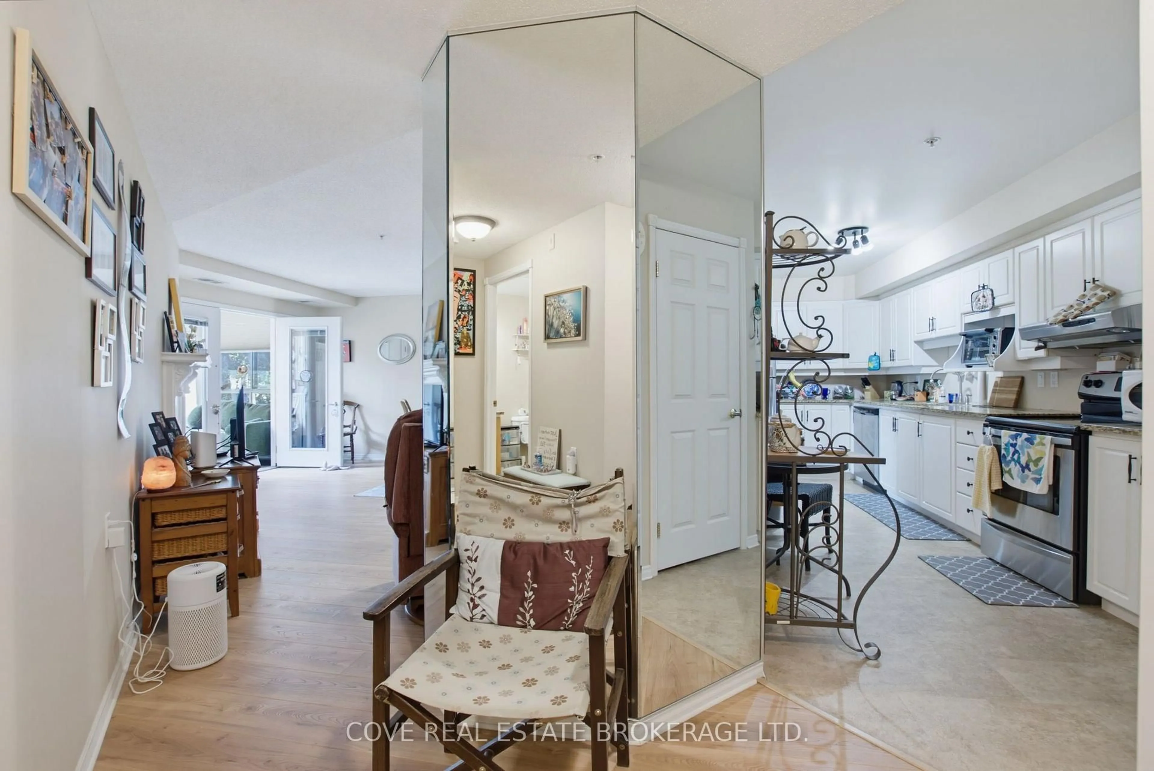 Unknown for 511 Gainsborough Rd #203, London North Ontario N6G 4Z5