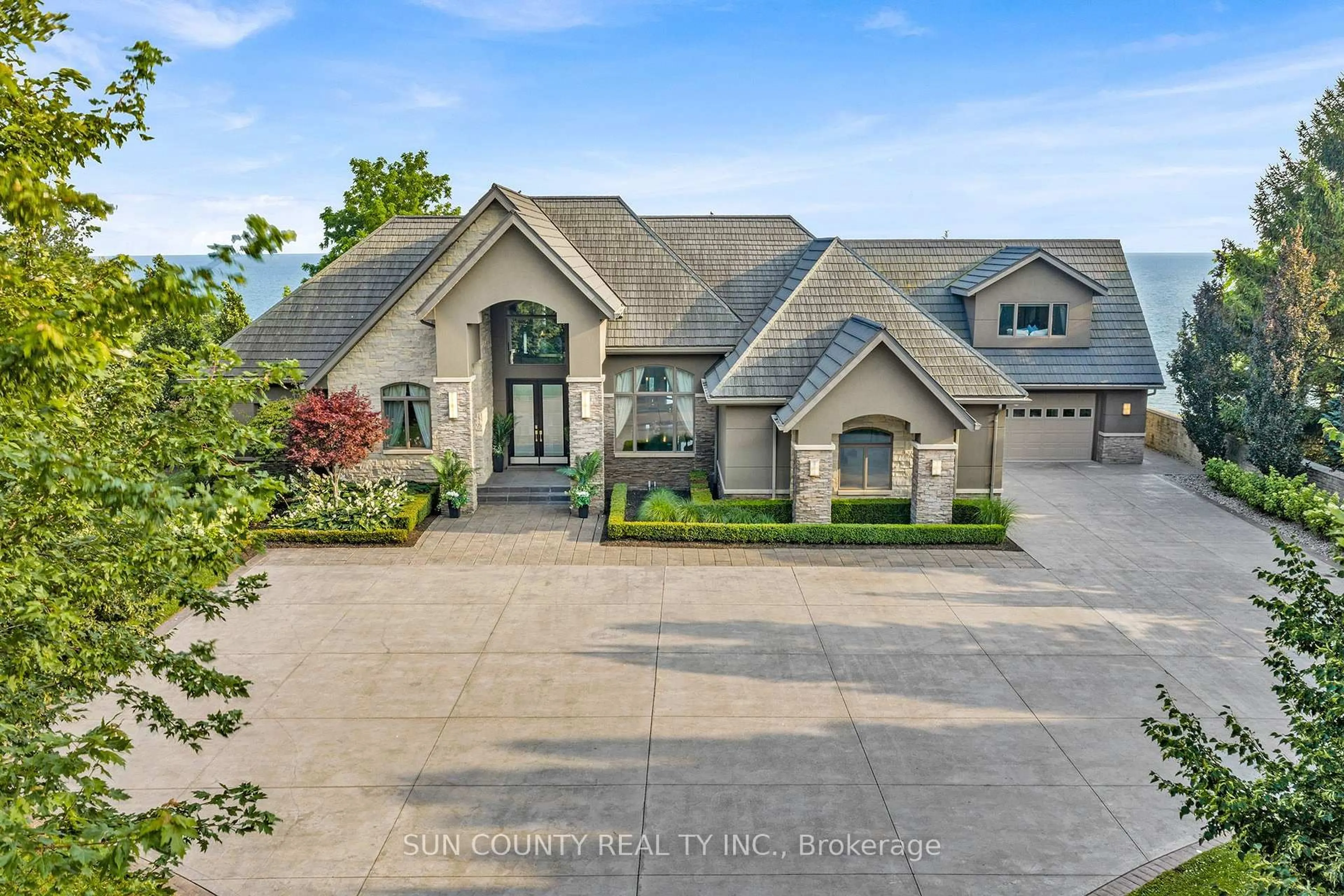 Unknown for 320 Seacliff Dr, Leamington Ontario N8H 4E1