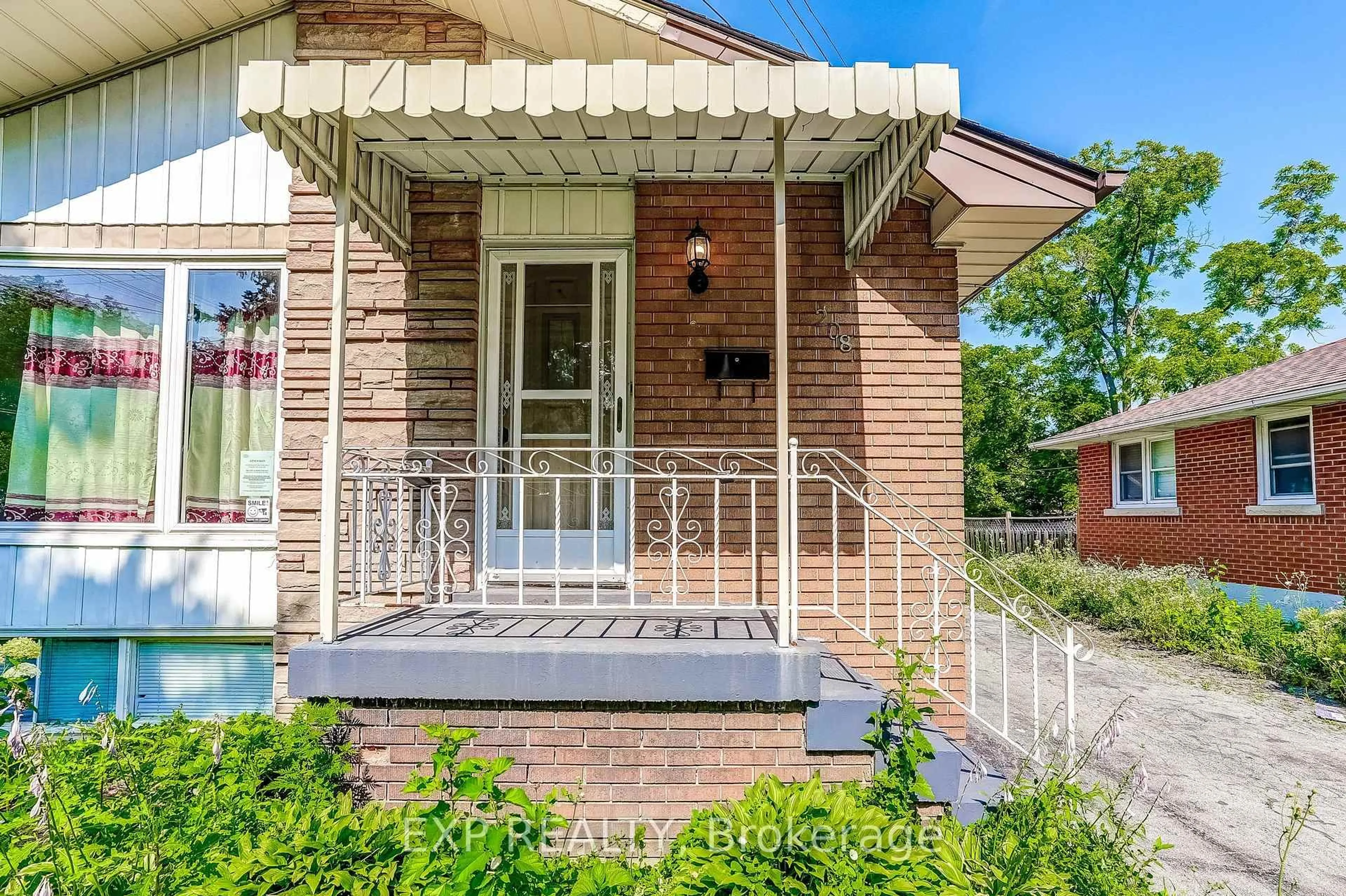 Home with brick exterior material, street for 208 West 19th St, Hamilton Ontario L9C 4J2