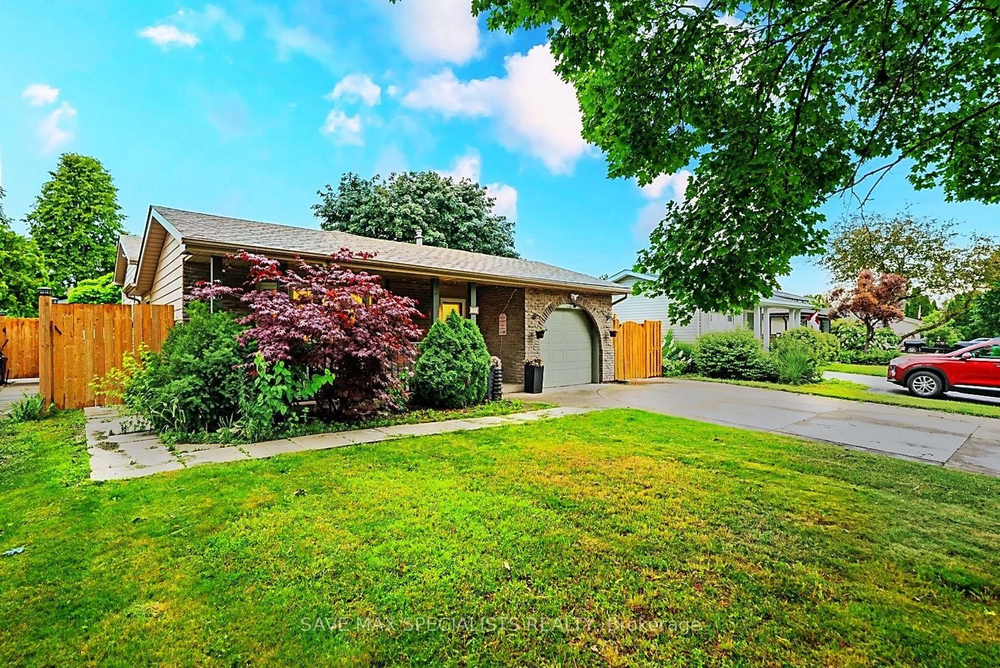 Unknown for 26 Fairington Cres, St. Catharines Ontario L2N 5W3