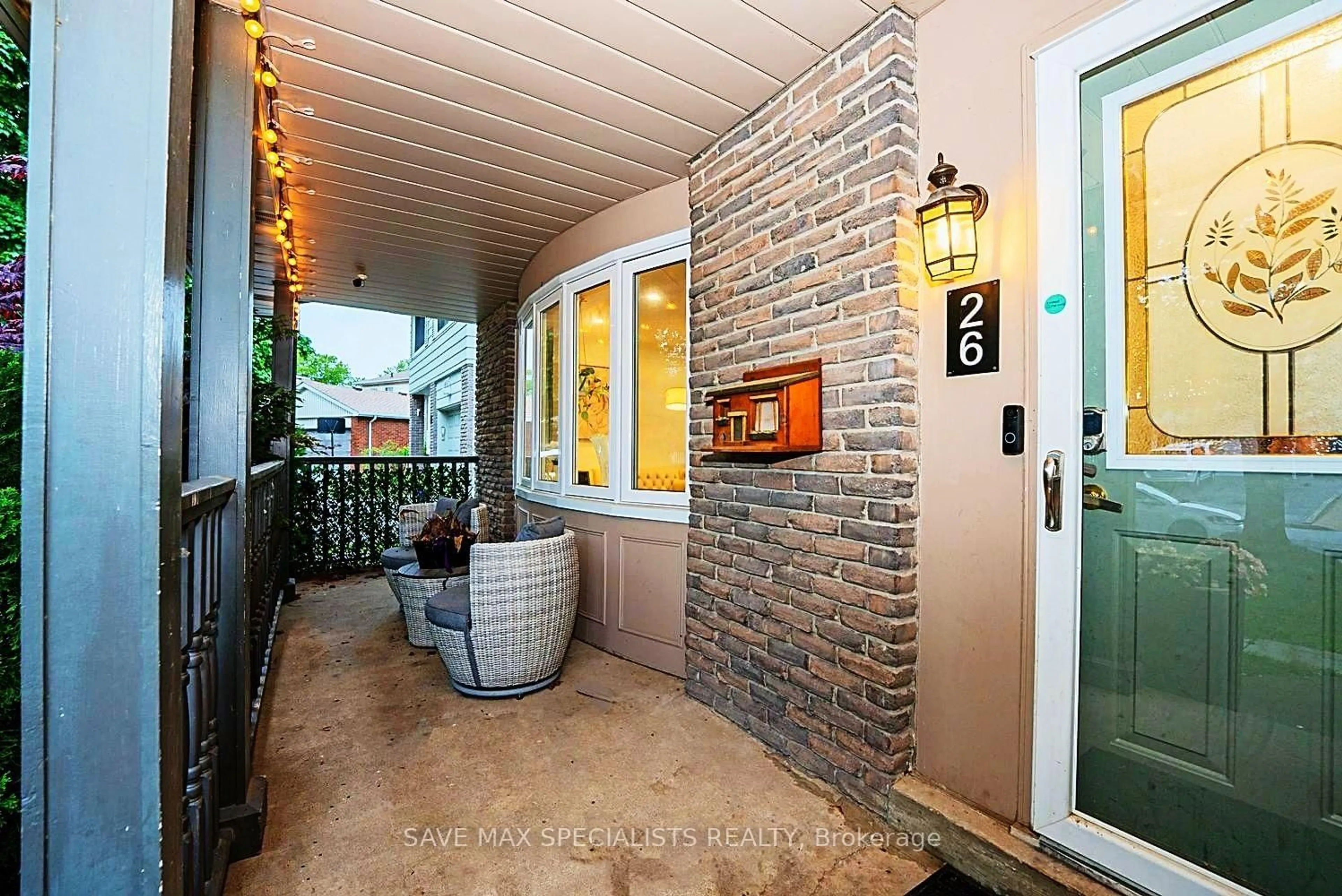 Patio, street for 26 Fairington Cres, St. Catharines Ontario L2N 5W3