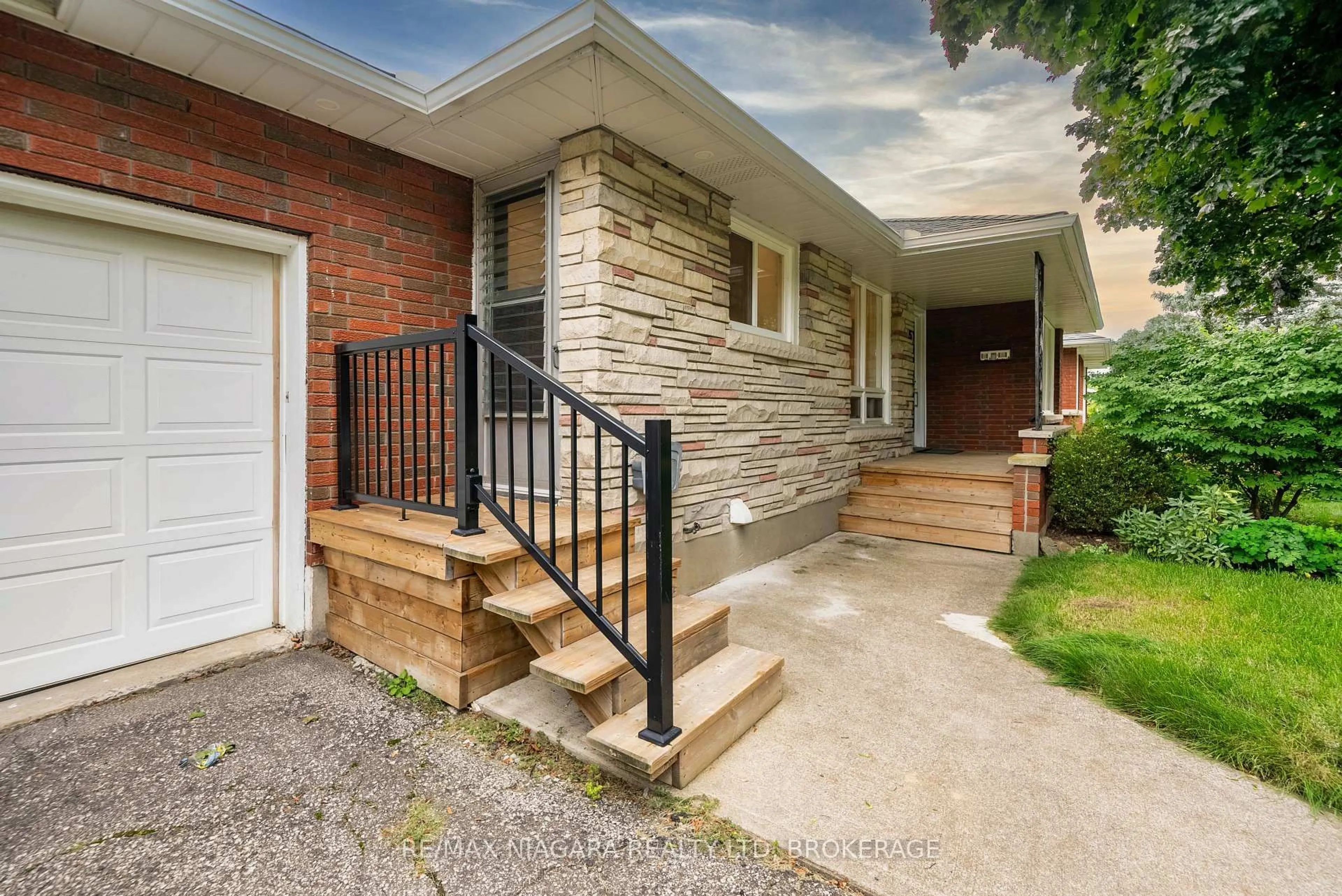 Home with brick exterior material, street for 15 Springbank Dr, St. Catharines Ontario L2S 2K1