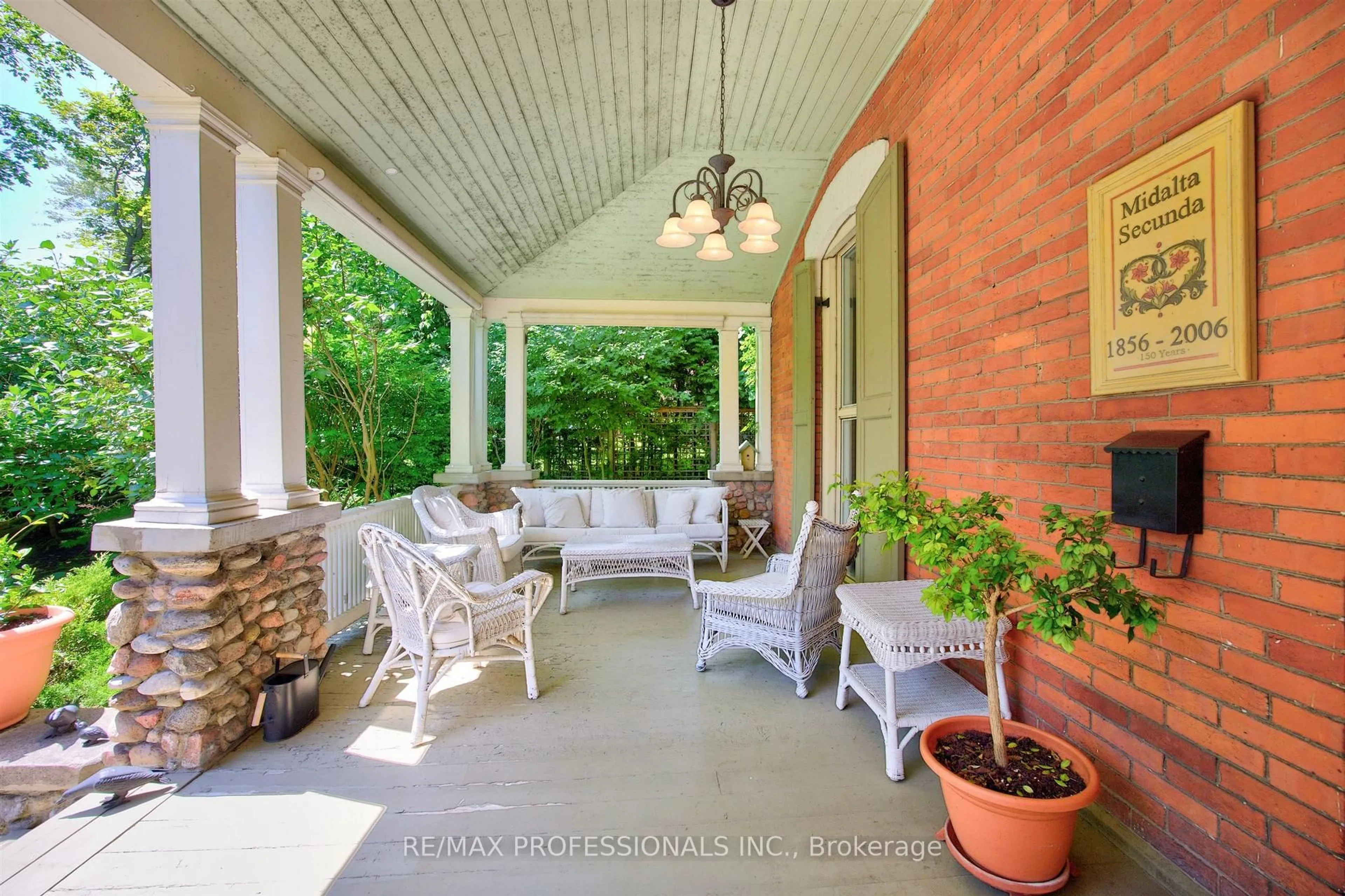 Patio, street for 26 Bedford St, Port Hope Ontario L1A 1W3