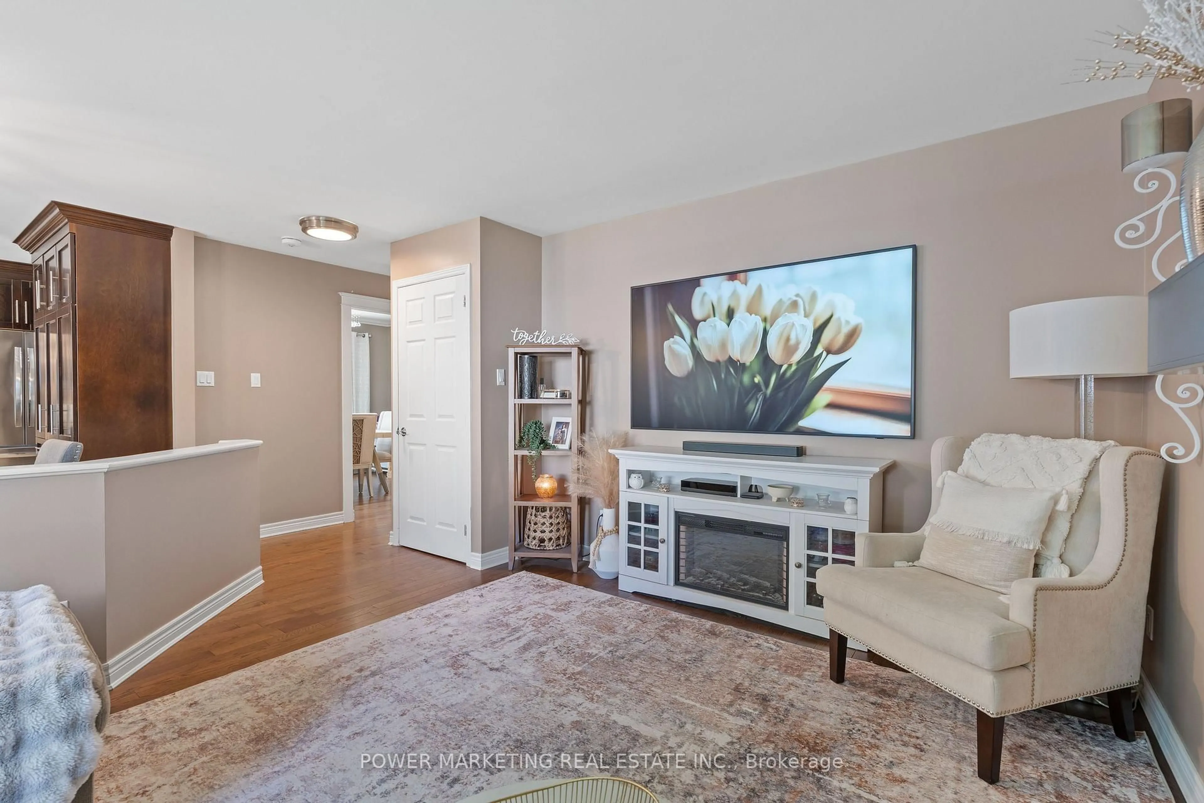Living room with furniture, unknown for 770 BEAUREGARD Cres, Ottawa Ontario K4A 3C7