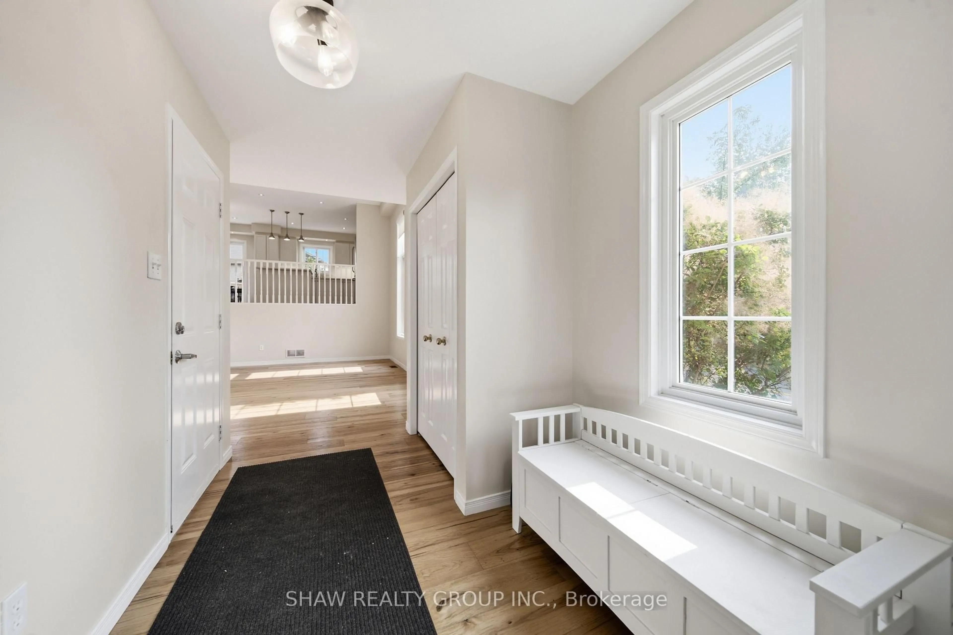 Indoor entryway for 610 Violet St, Waterloo Ontario N2V 2V9