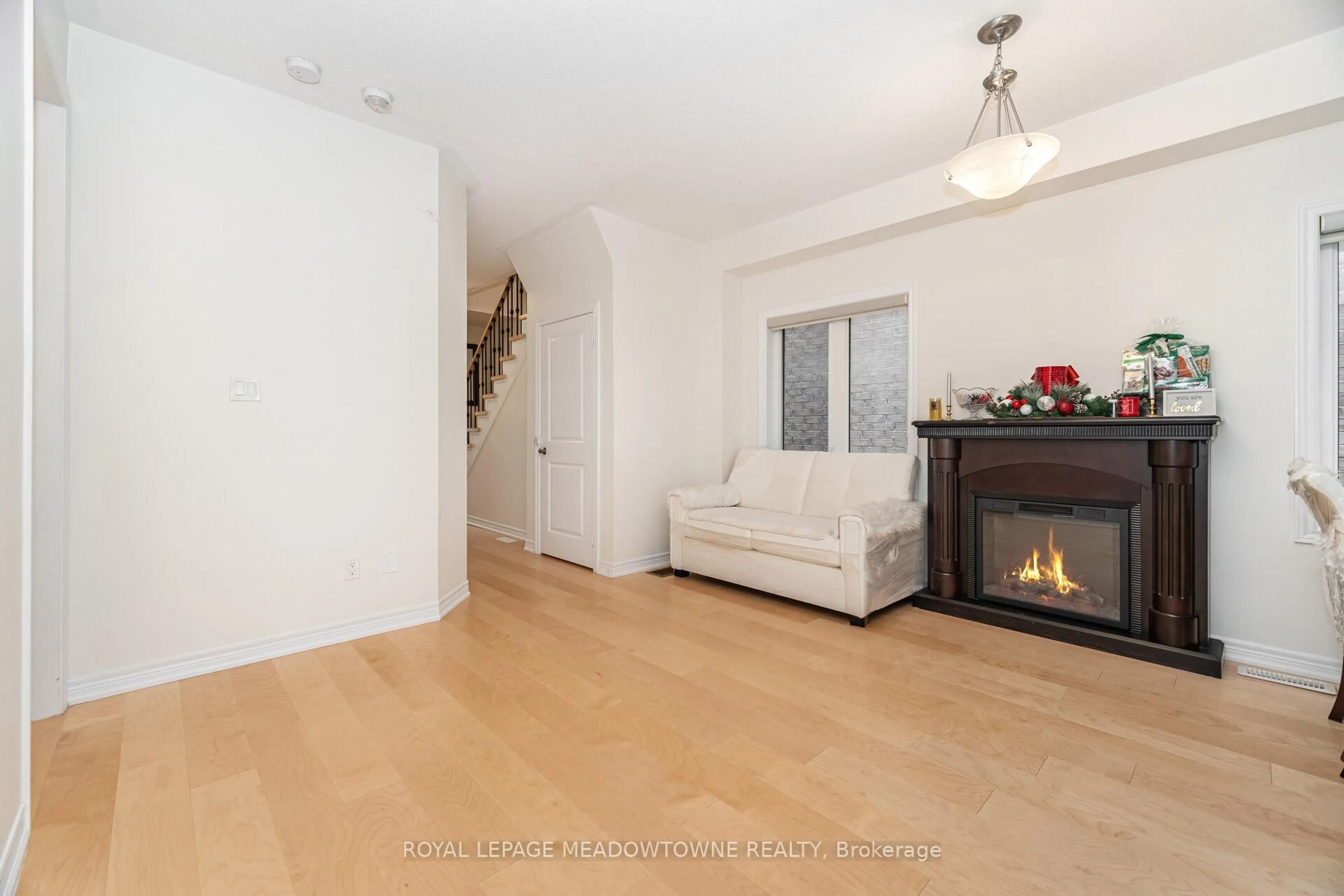Unknown for 301 Ridley Cres, Southgate Ontario N0C 1B0