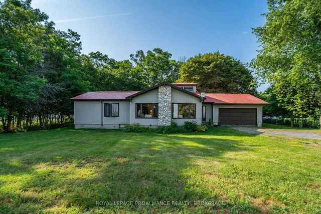 1039 Highway 96, Wolfe Island 2