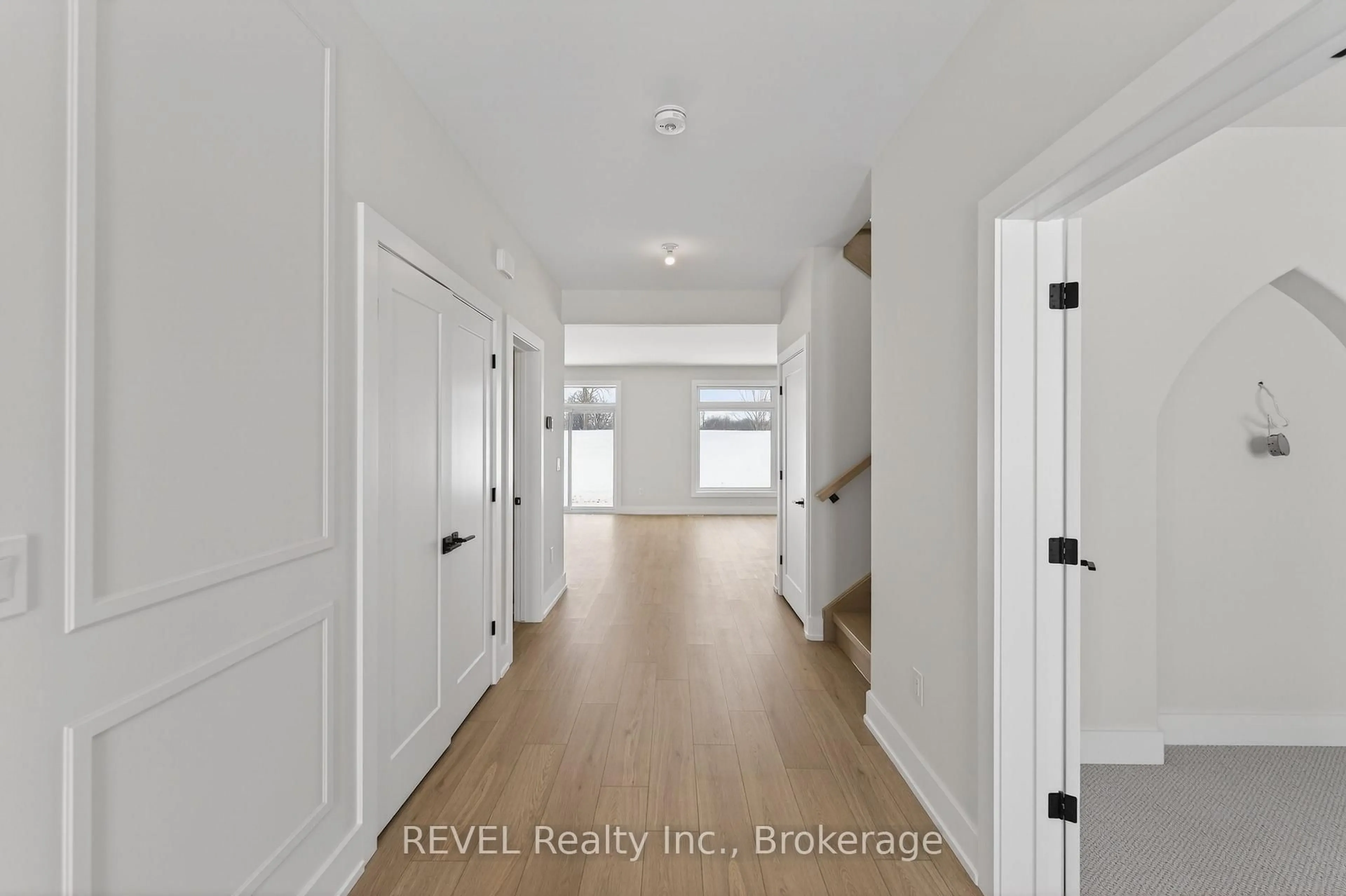 Indoor entryway for 22 Anchor Rd, Thorold Ontario L0S 1A0