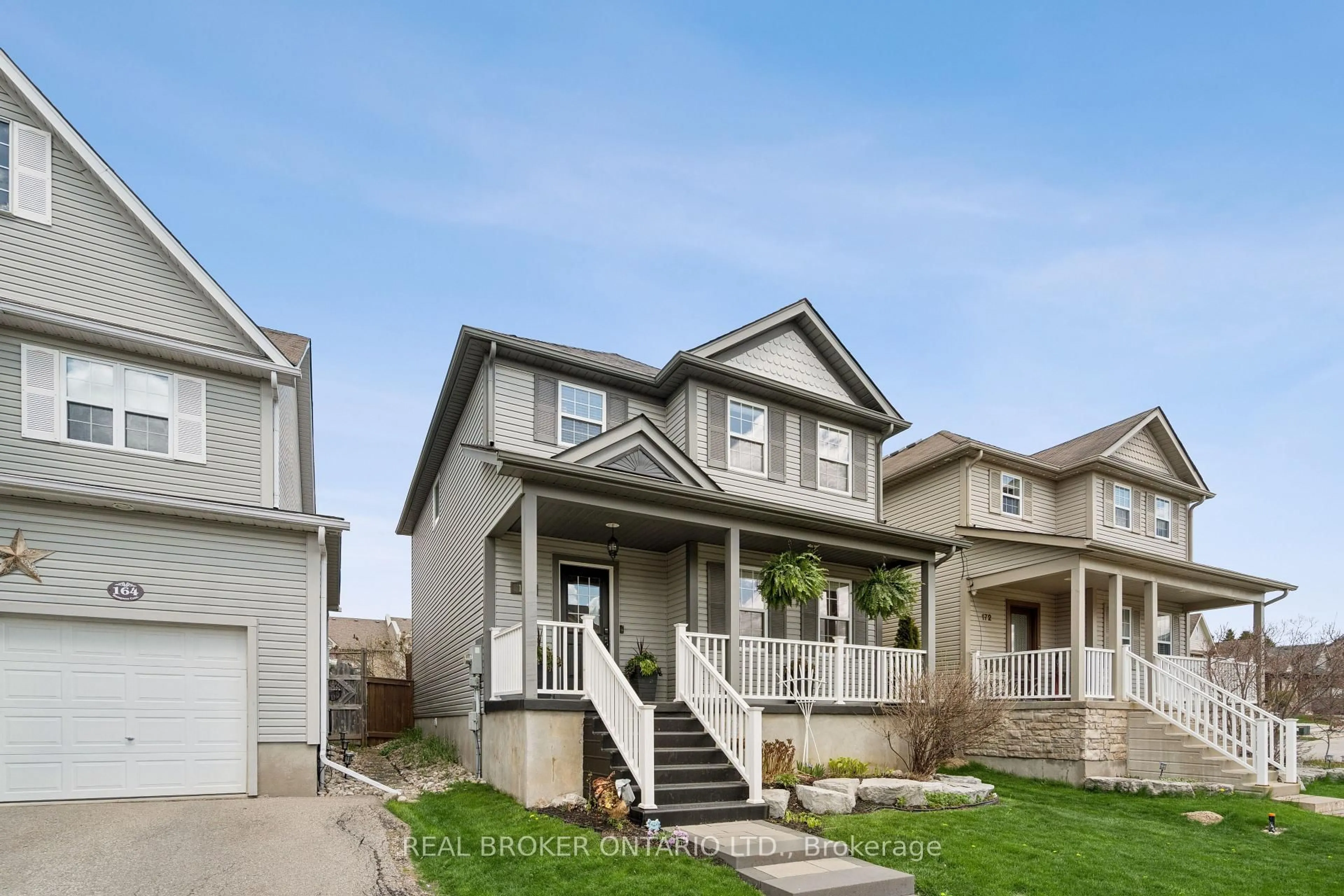Home with vinyl exterior material, street for 168 Hampson Cres, Guelph/Eramosa Ontario N0B 2K0