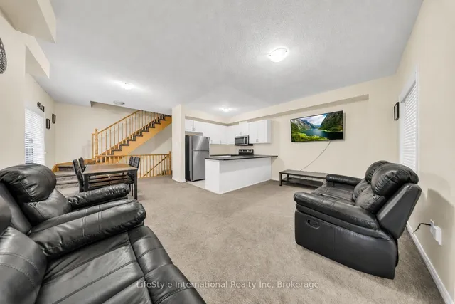 88 Decorso Dr #87, Guelph 4