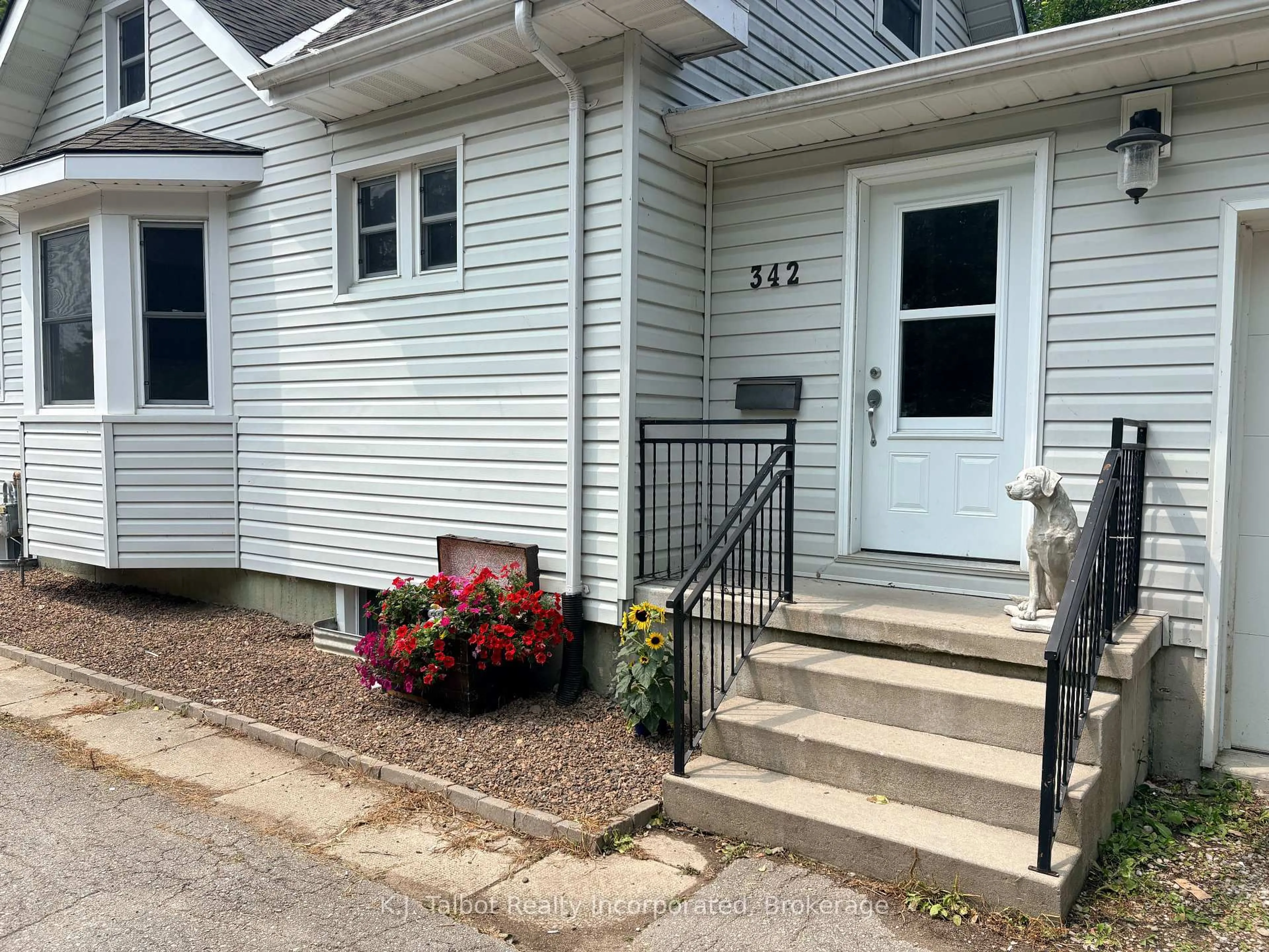 Unknown for 342 John St, Goderich Ontario N7A 4B3