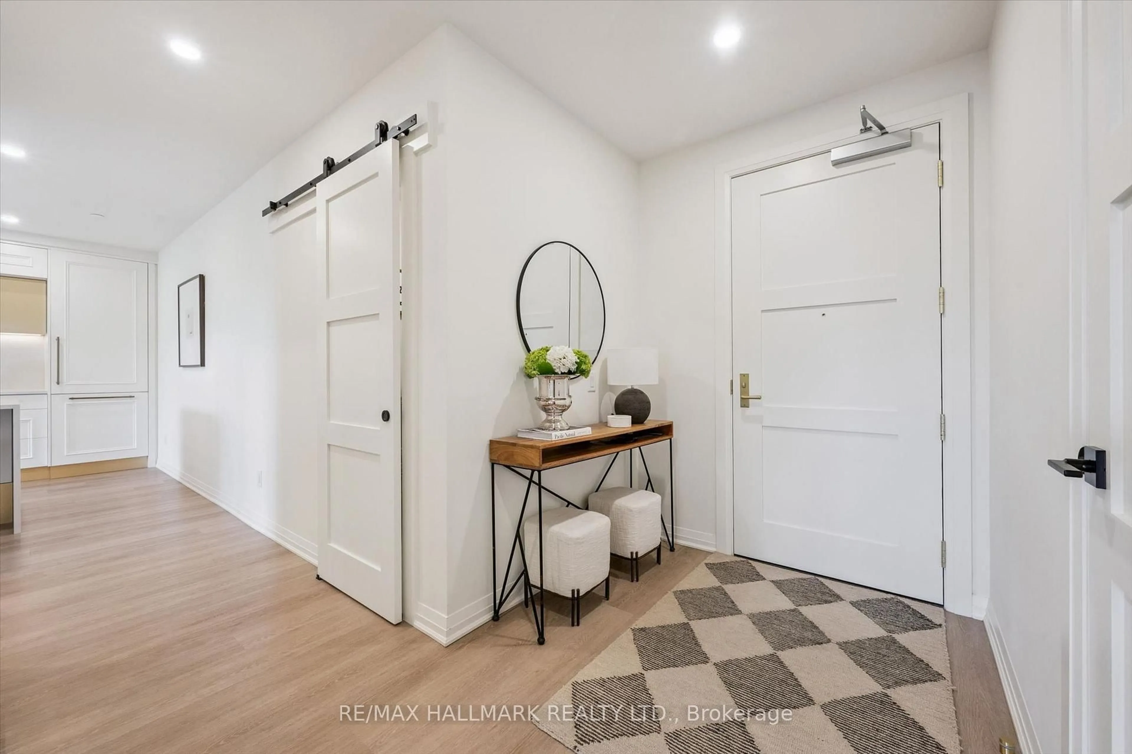 Indoor entryway for 6523 Wellington 7 Rd #215, Centre Wellington Ontario N0B 1S0