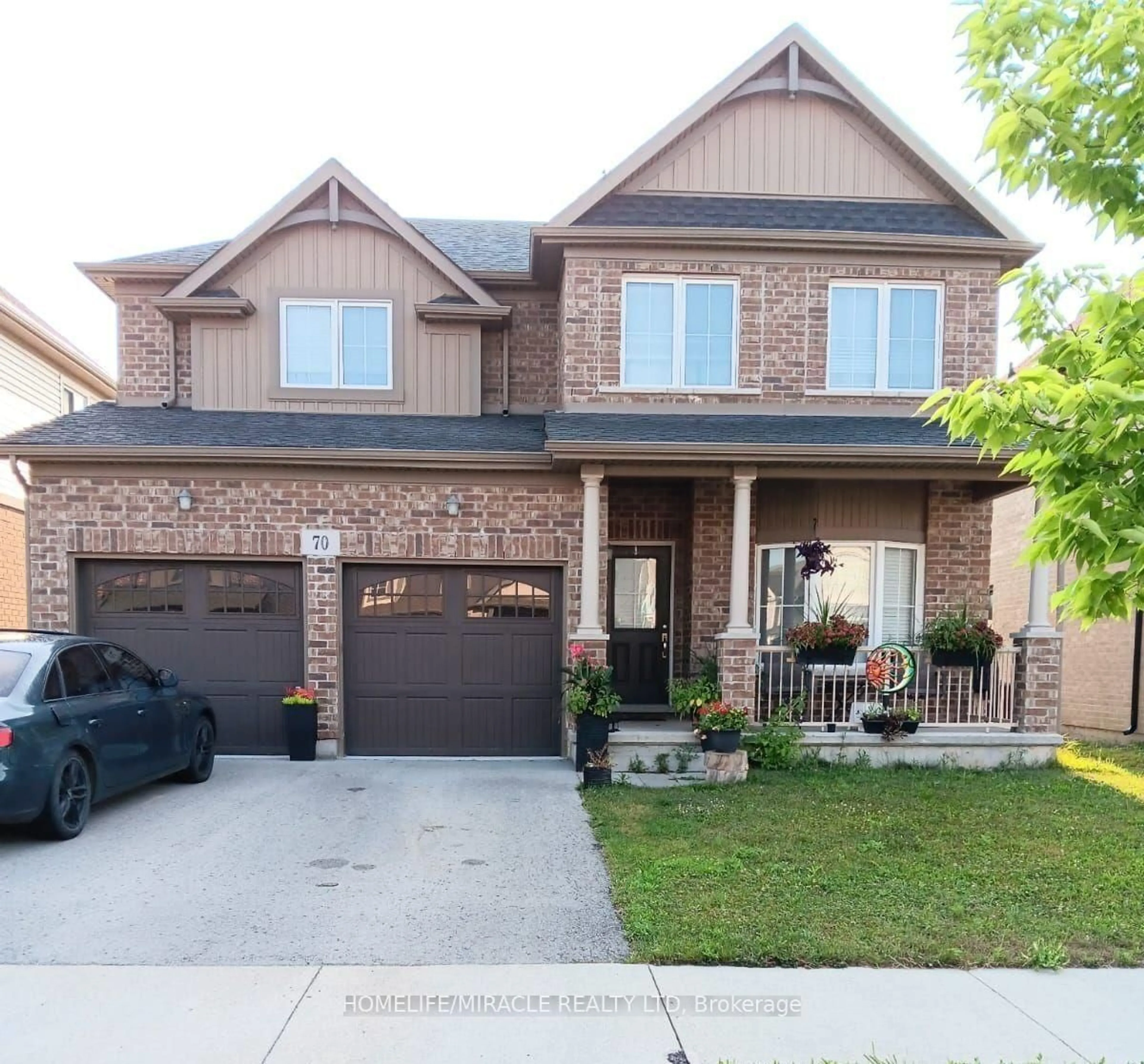 Home with brick exterior material, street for 70 Crow St, Welland Ontario L3C 0G6