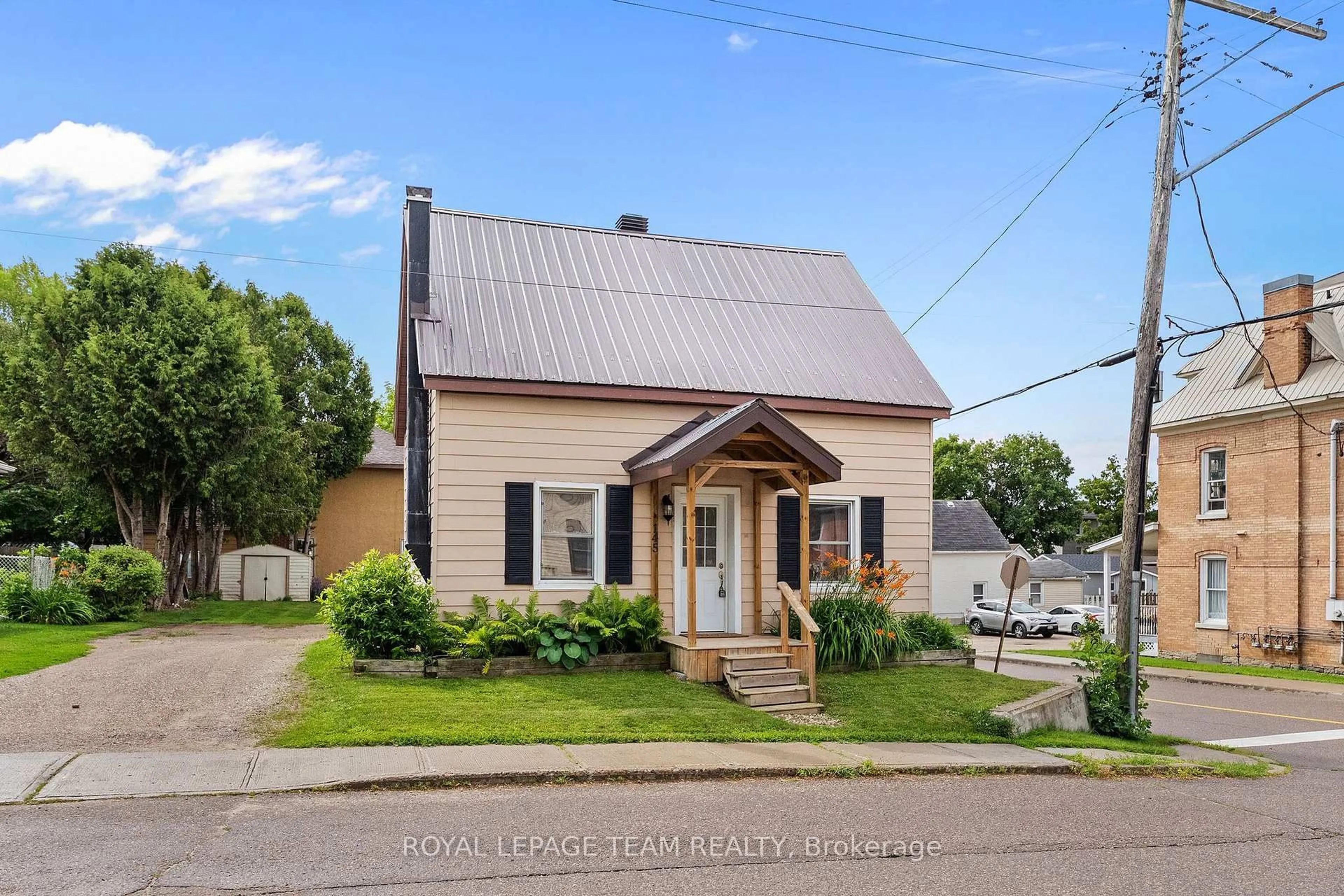 Unknown for 145 Munroe Ave, Renfrew Ontario K7V 3L2