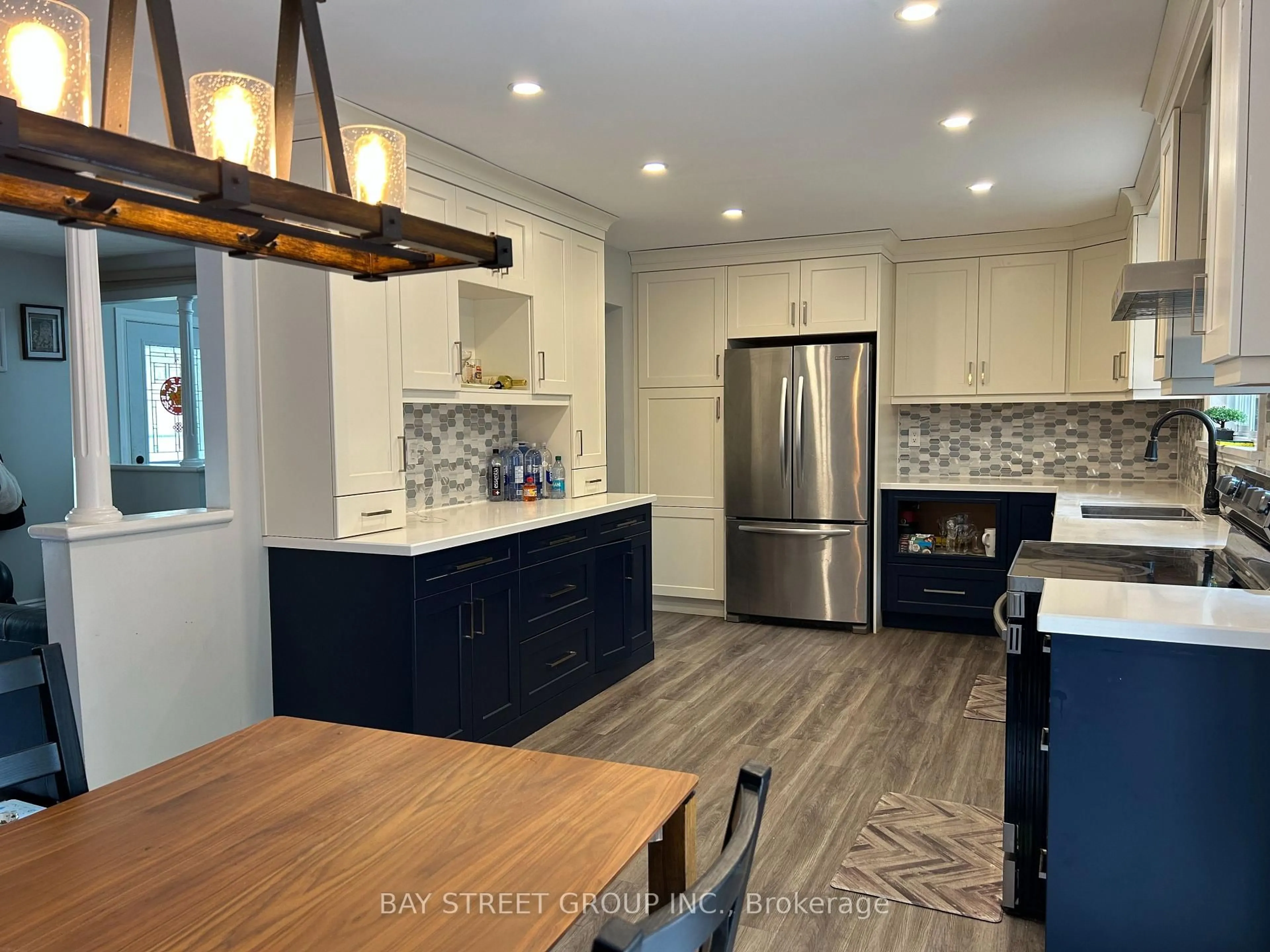 Open concept kitchen, unknown for 92 Brier park Rd, Brantford Ontario N3R 5T4