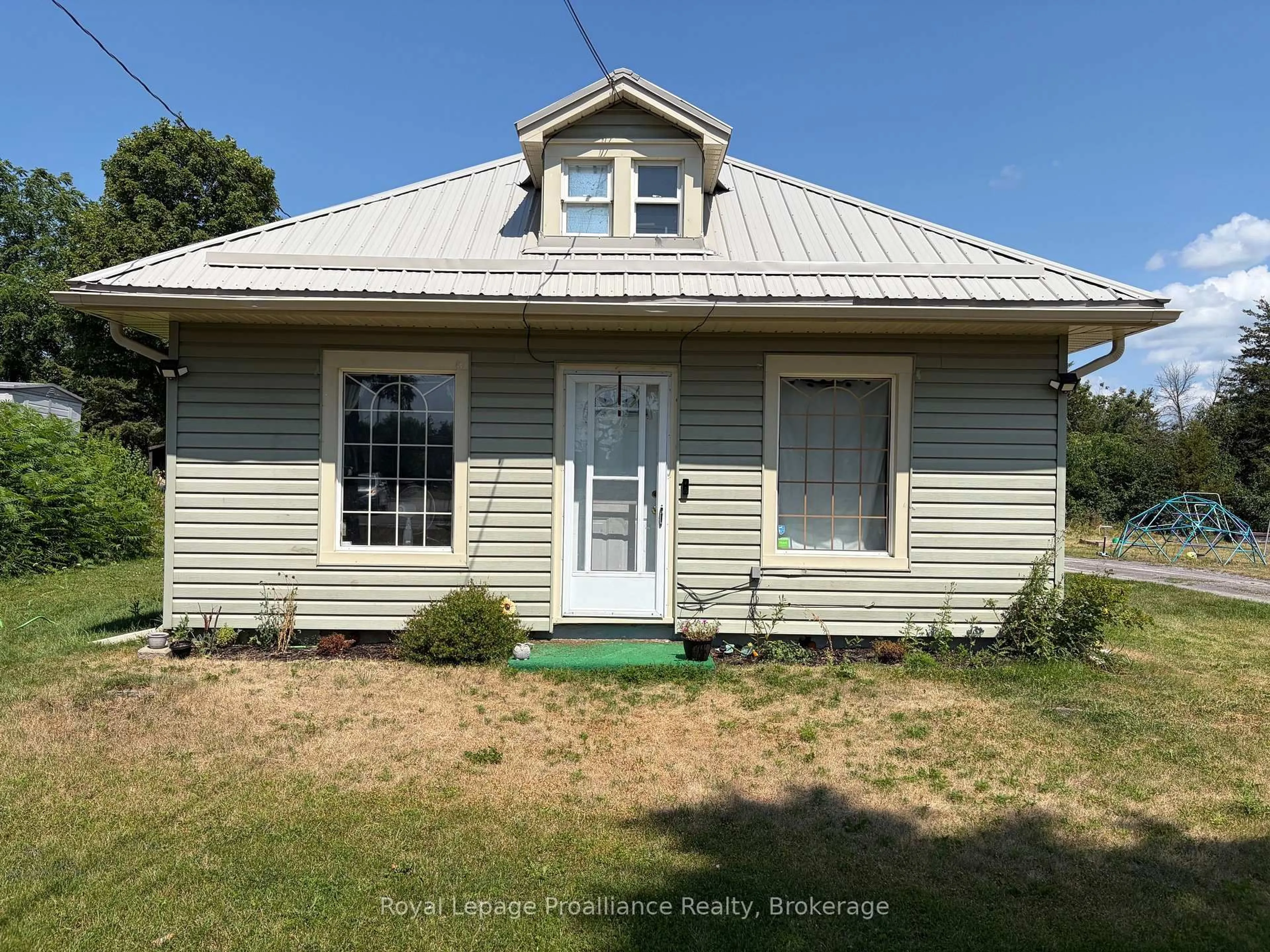 Home with vinyl exterior material, building for 16 Huffman Rd, Hastings Ontario K0K 2C0