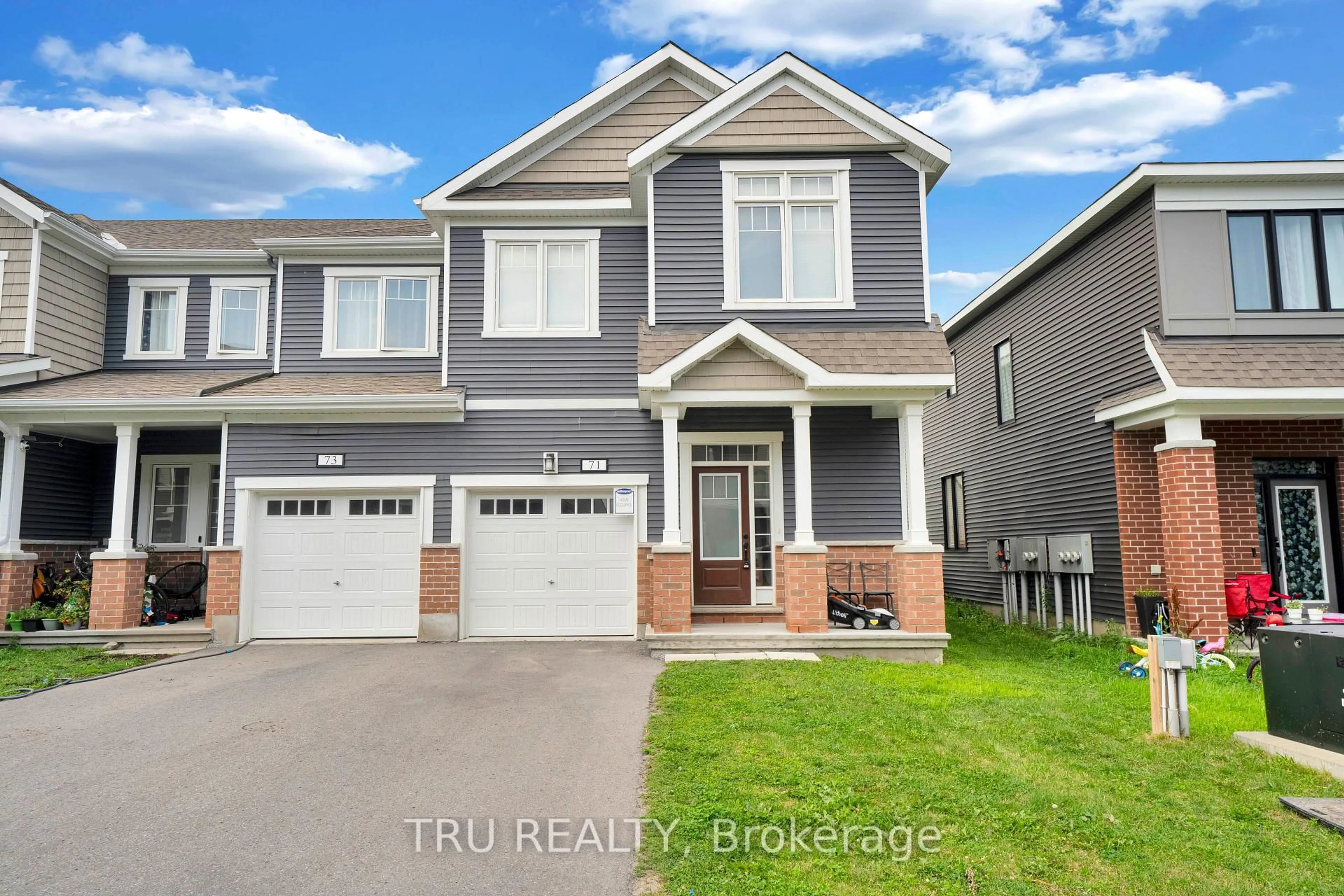 Home with vinyl exterior material, street for 71 CASPIAN Row, Ottawa Ontario K2V 0R3