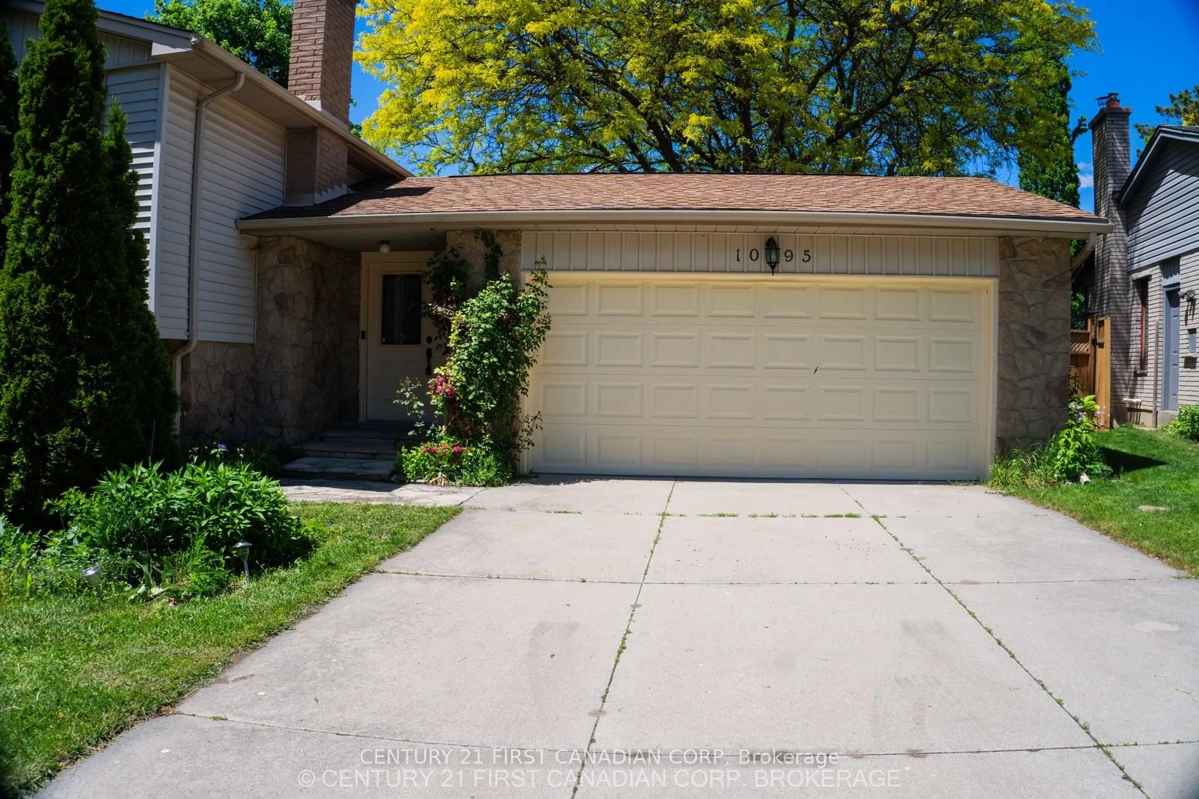 Unknown for 1095 Prince George Rd, London North Ontario N6H 4E2