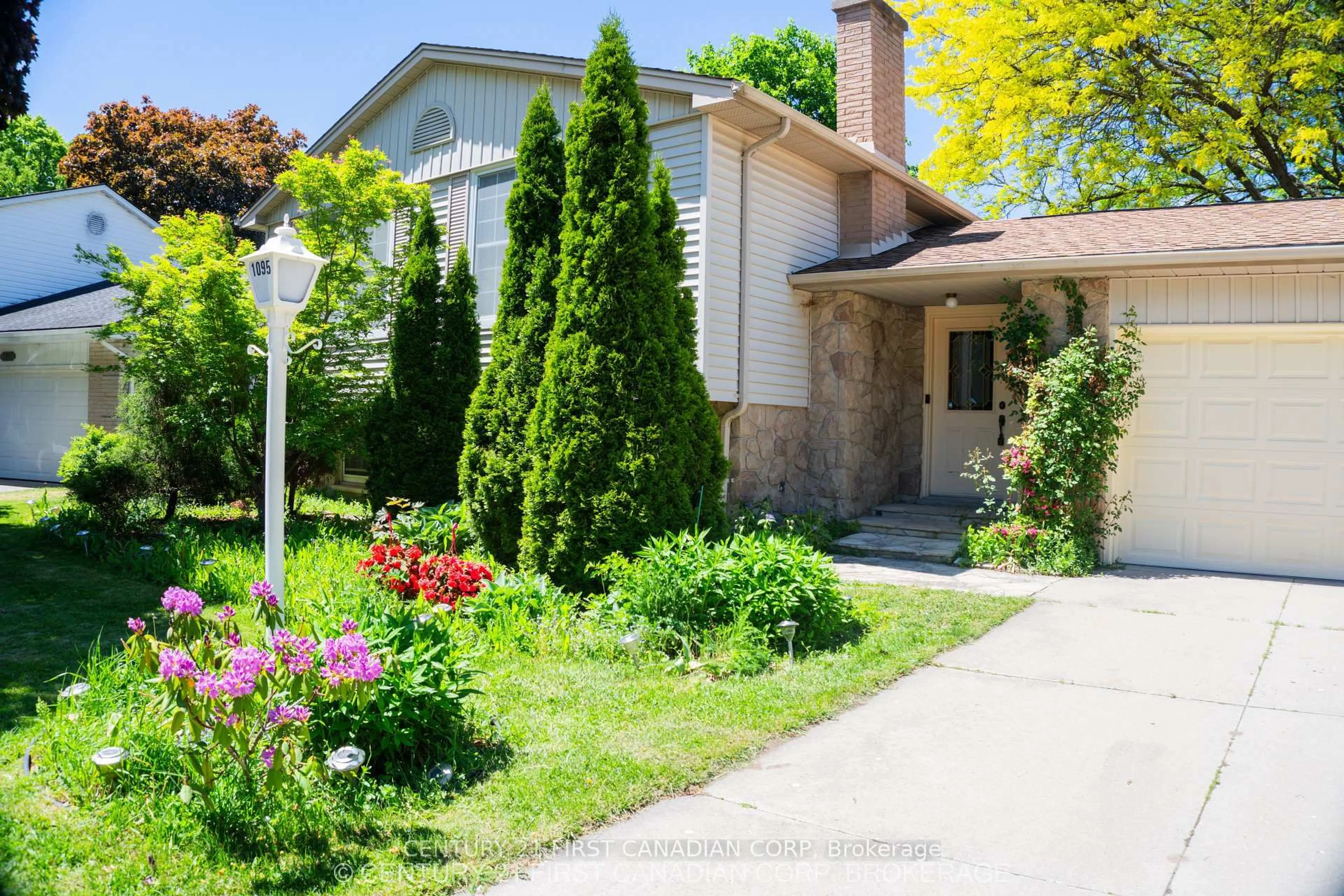 Unknown for 1095 Prince George Rd, London North Ontario N6H 4E2
