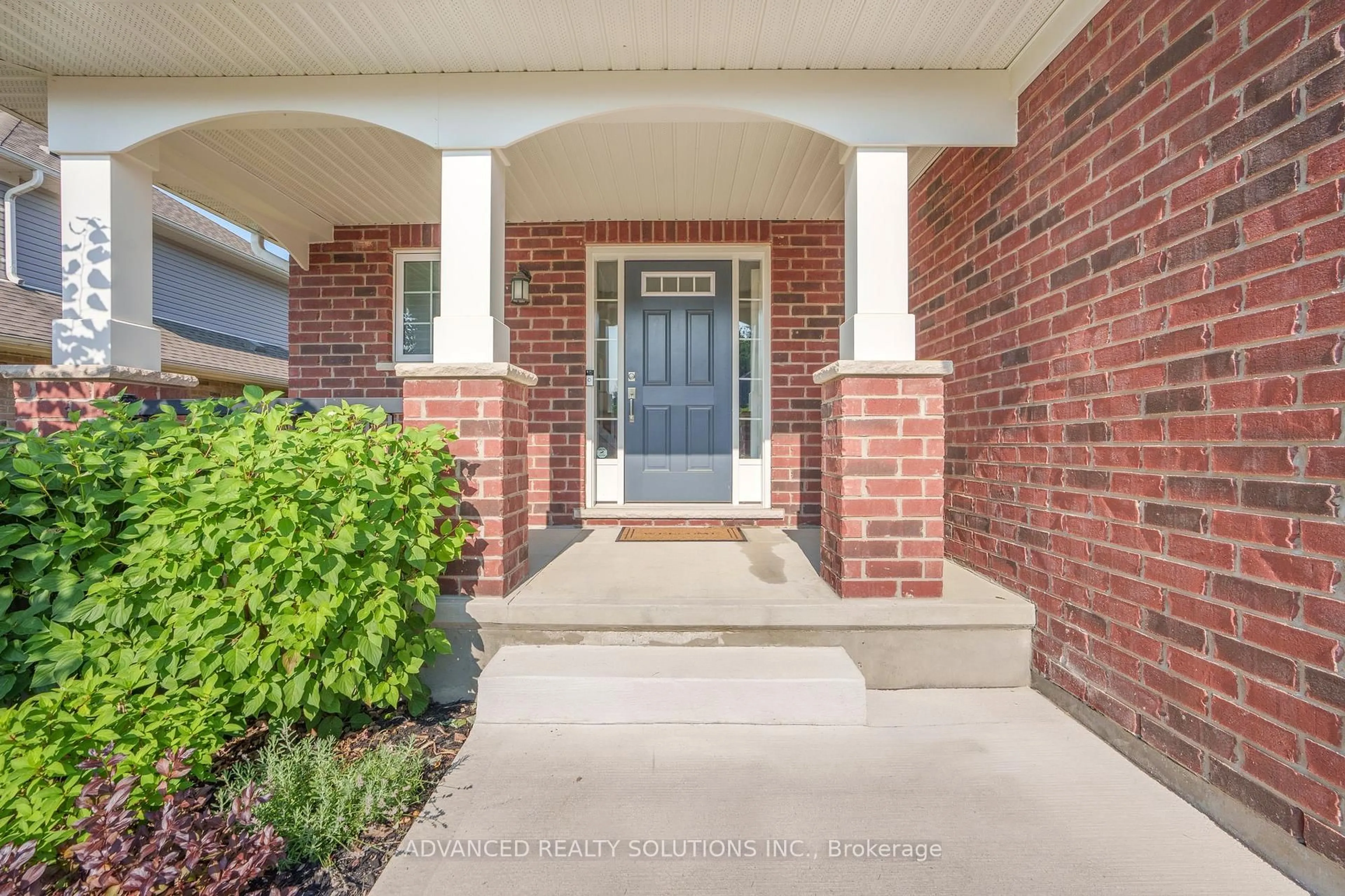 Unknown for 246 Rushby St, Strathroy-Caradoc Ontario N7G 0E6