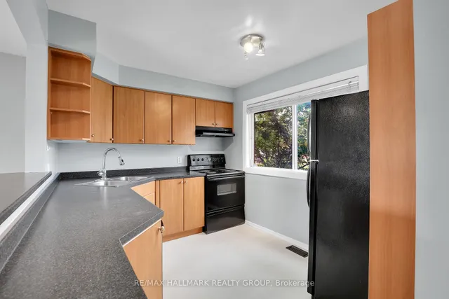 2912 Fairlea Cres, Ottawa 4
