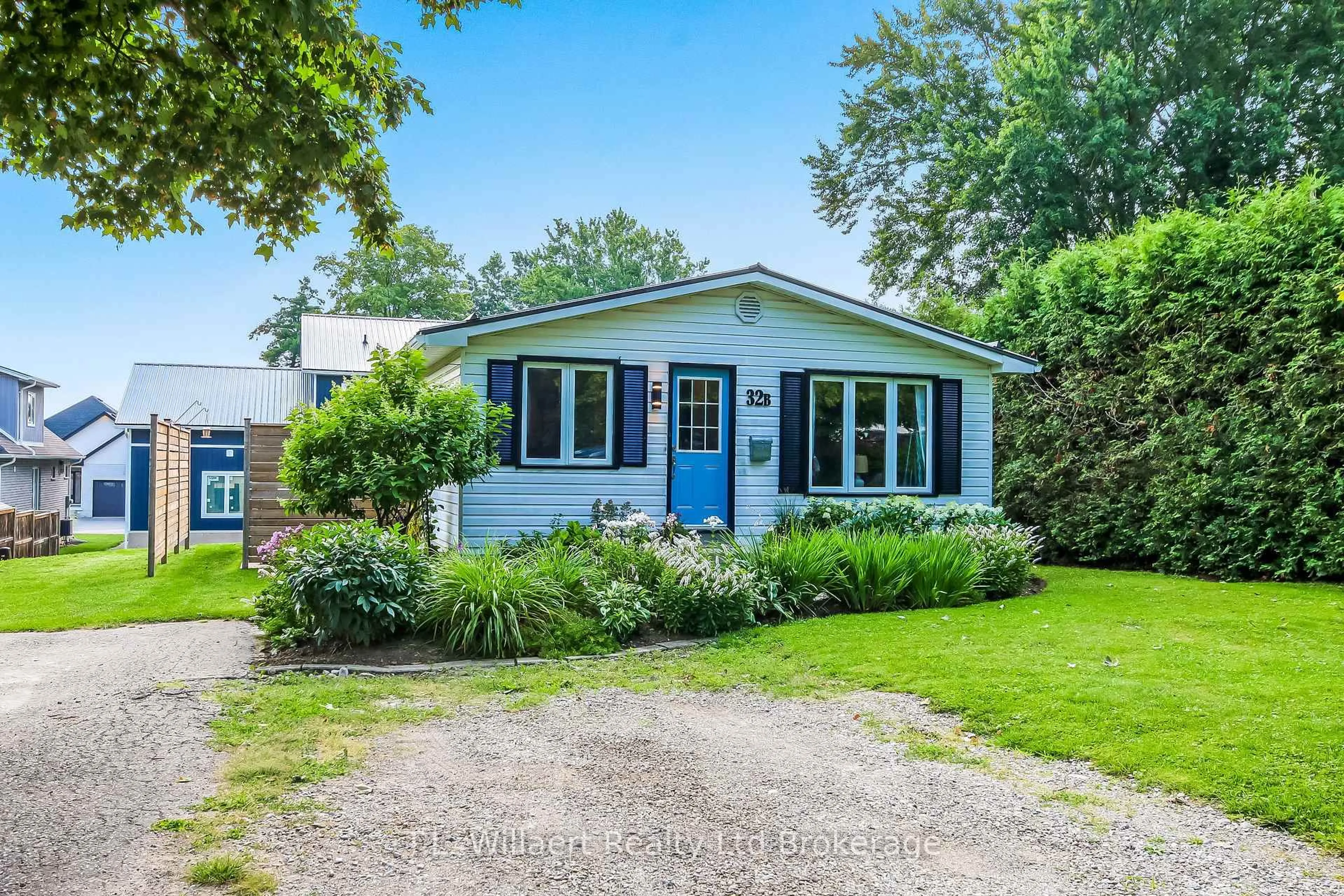 Home with vinyl exterior material, street for 32 Albert St #B, Norwich Ontario N0J 1P0