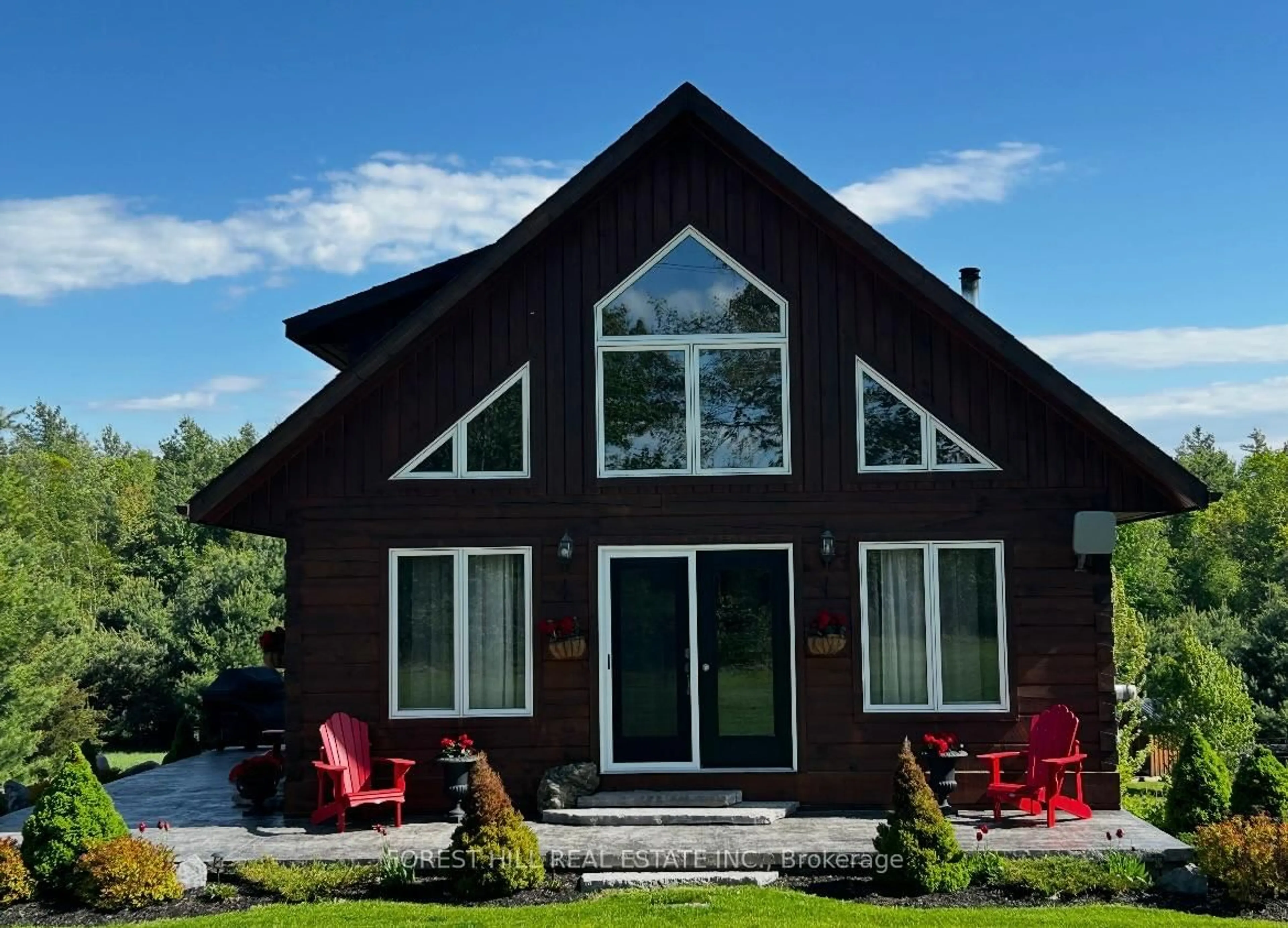 Home with vinyl exterior material, mountain view for 1825 Trent River Rd, Trent Hills Ontario K0L 1Z0