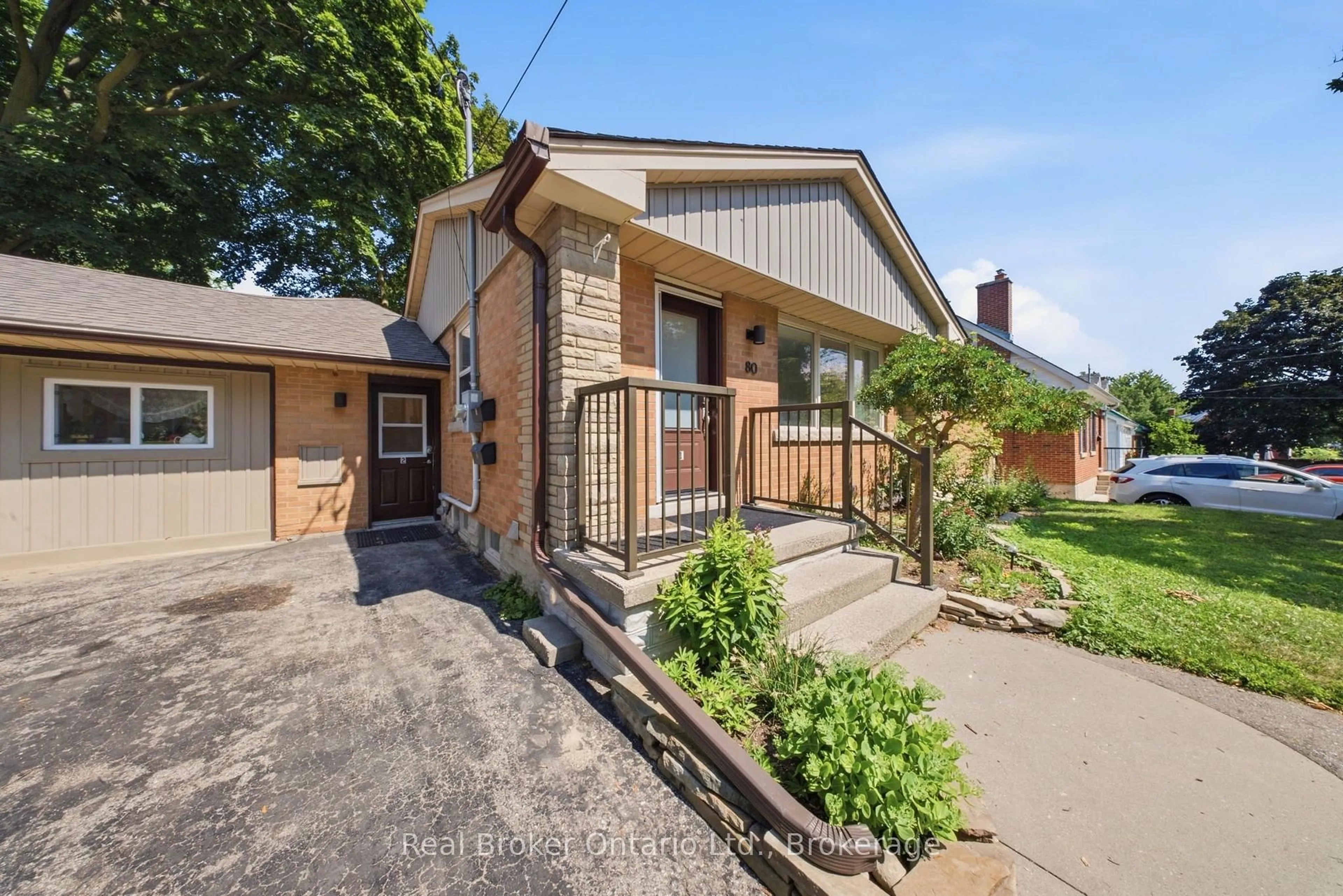 Home with brick exterior material, street for 80 Jackson Ave, Kitchener Ontario N2H 3P1