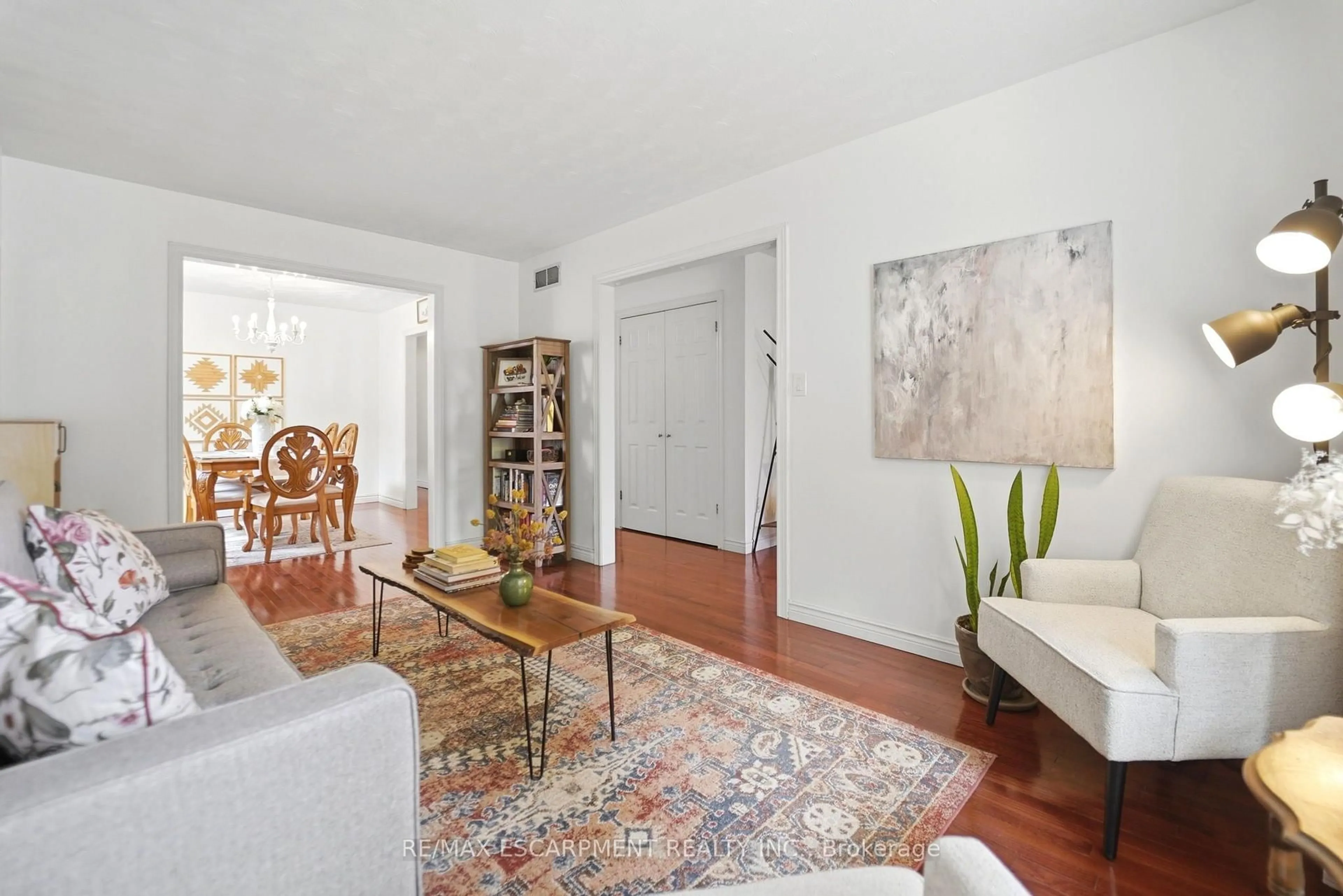 Living room with furniture, unknown for 44 Marion St, Hamilton Ontario L0R 1W0