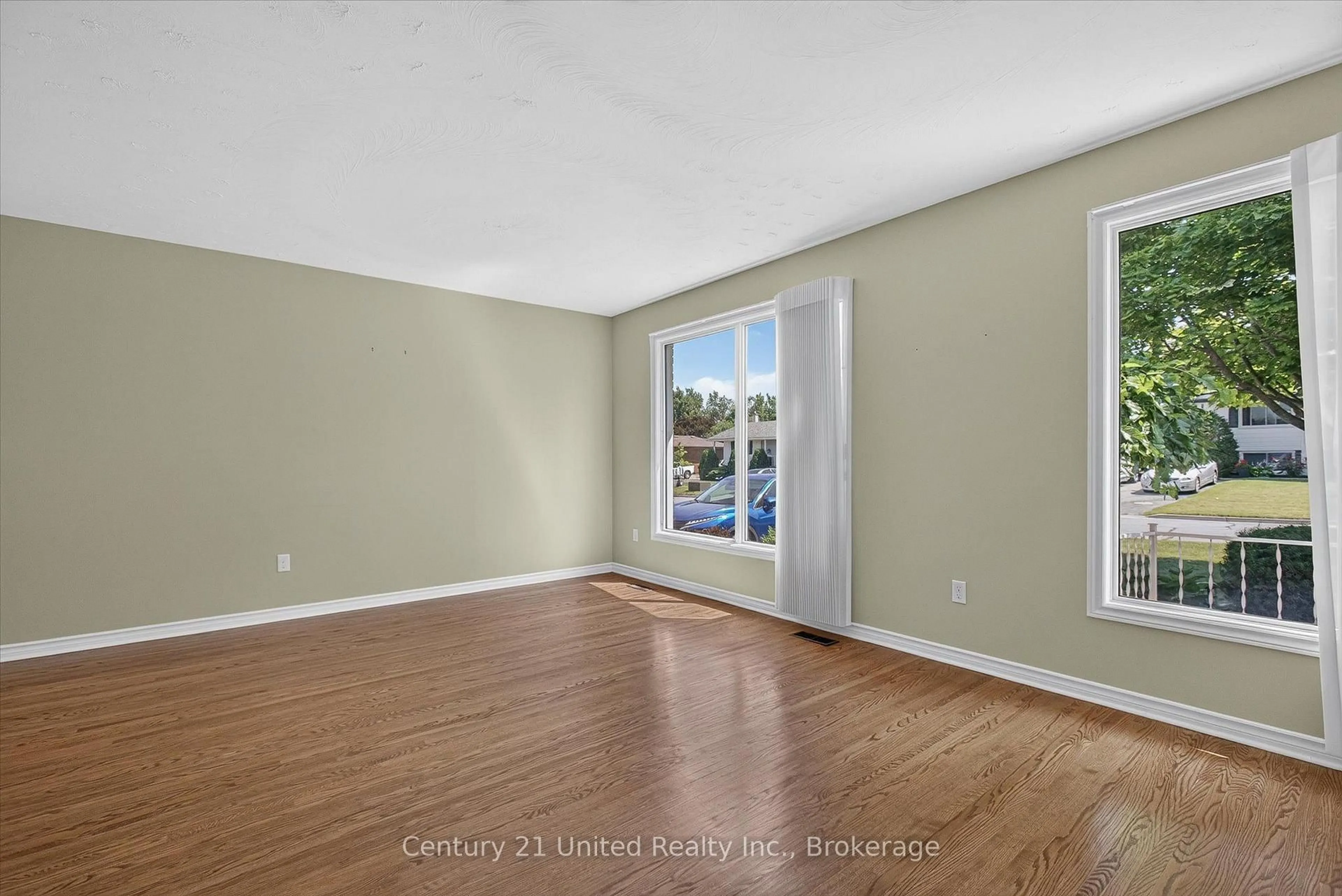 A pic of a room for 615 Saugeen Cres, Peterborough Ontario K9J 1J9