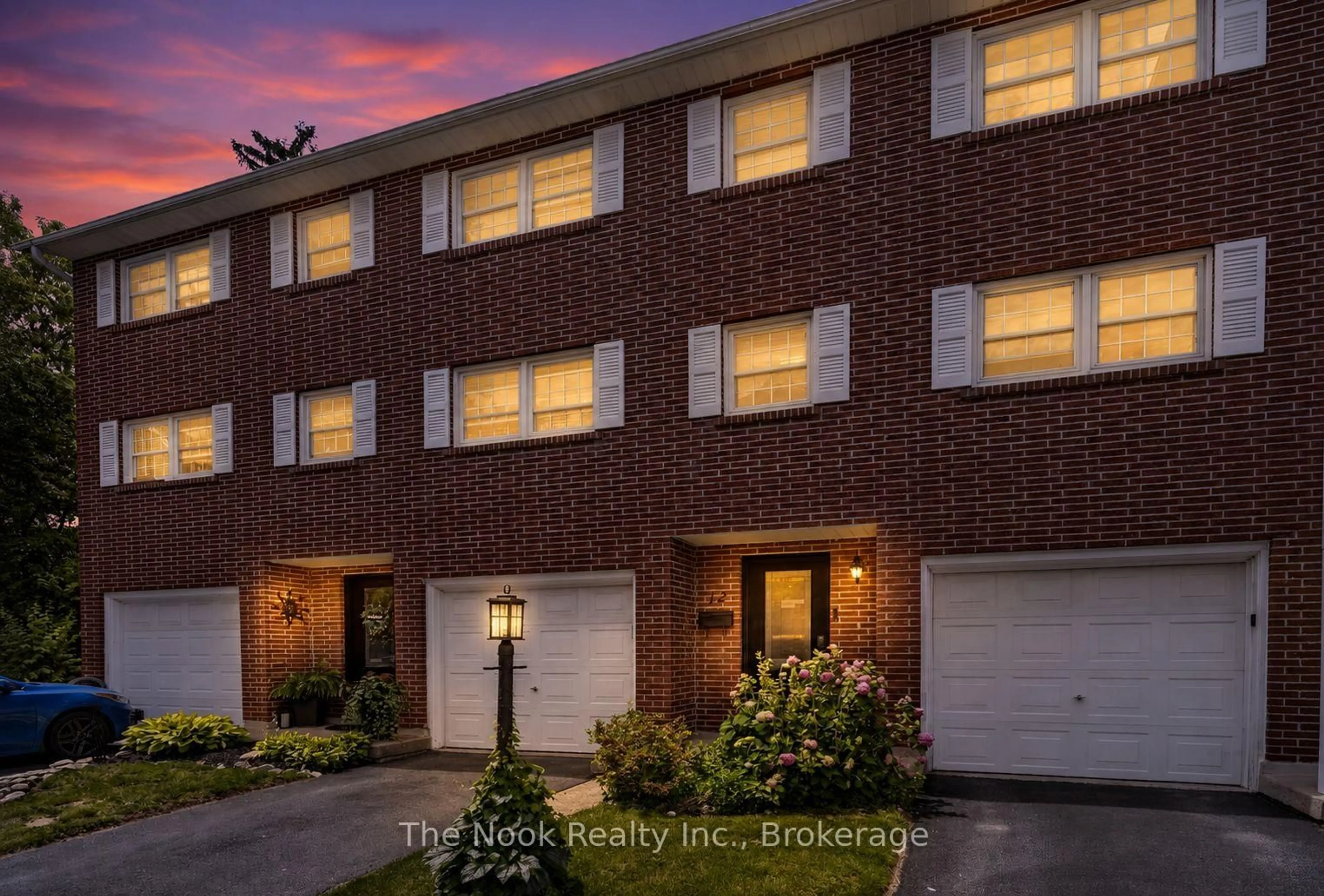 Home with brick exterior material, street for 91 LIVINGSTON Ave #12, Grimsby Ontario L3M 1L4