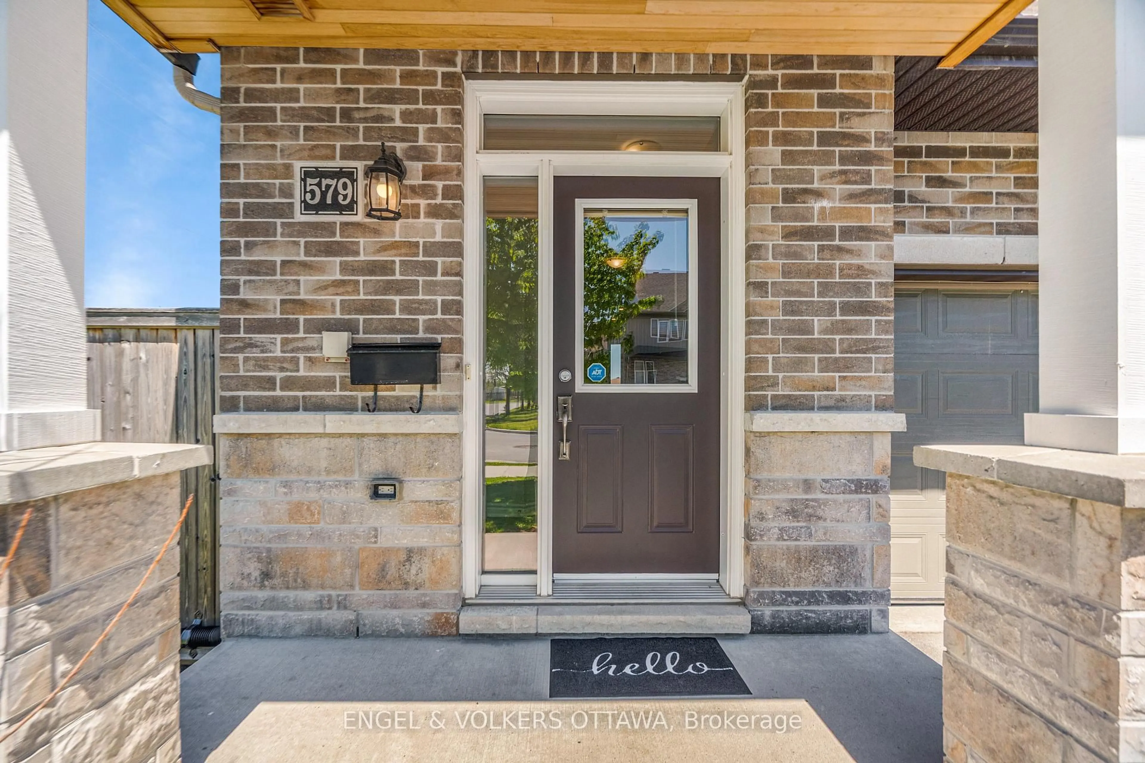 Indoor entryway for 579 VIA MATTINO Way, Ottawa Ontario K2J 4N5