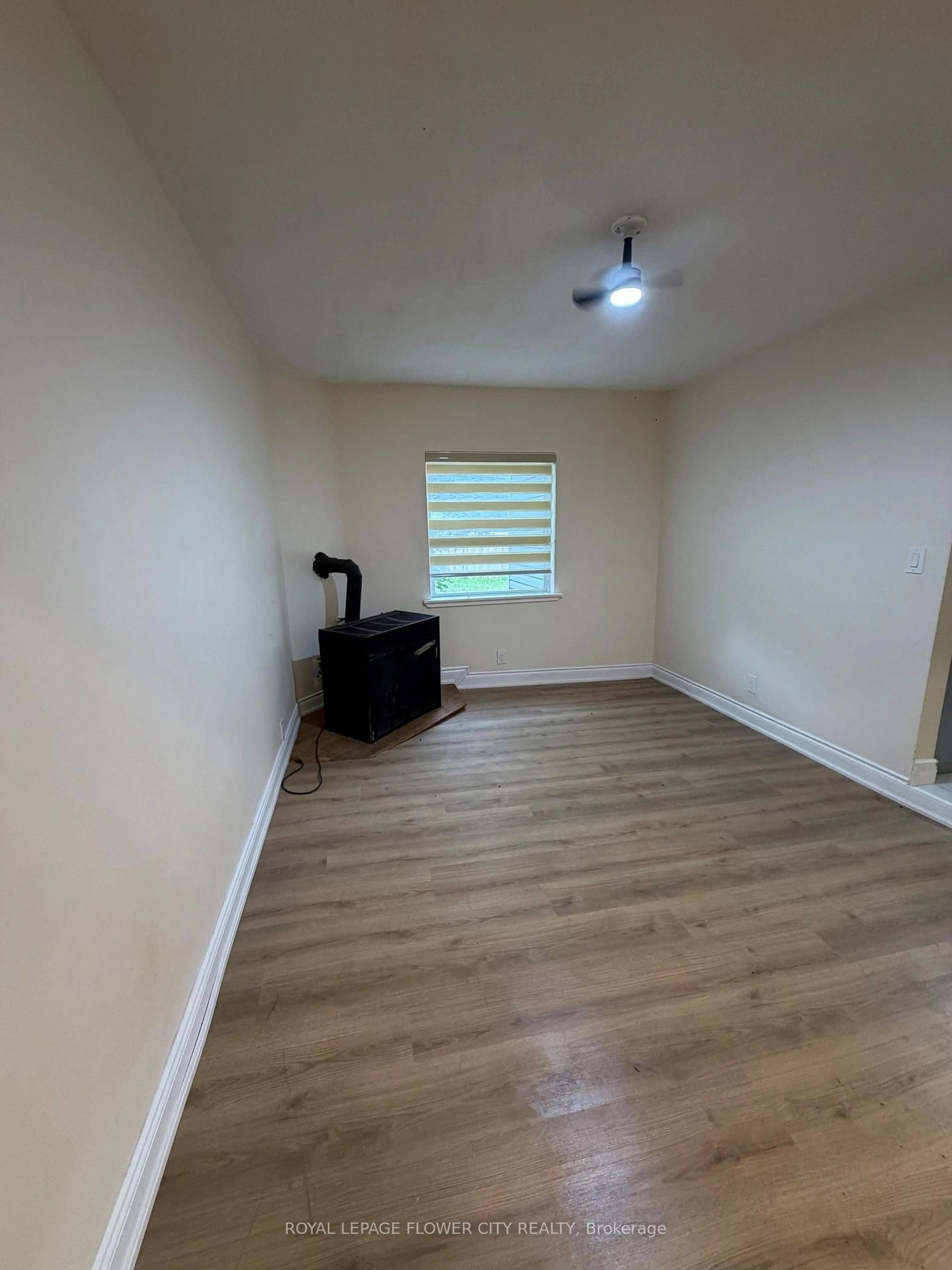 A pic of a room for 36 St Georges Ave, Sault Ste Marie Ontario P6B 1W7
