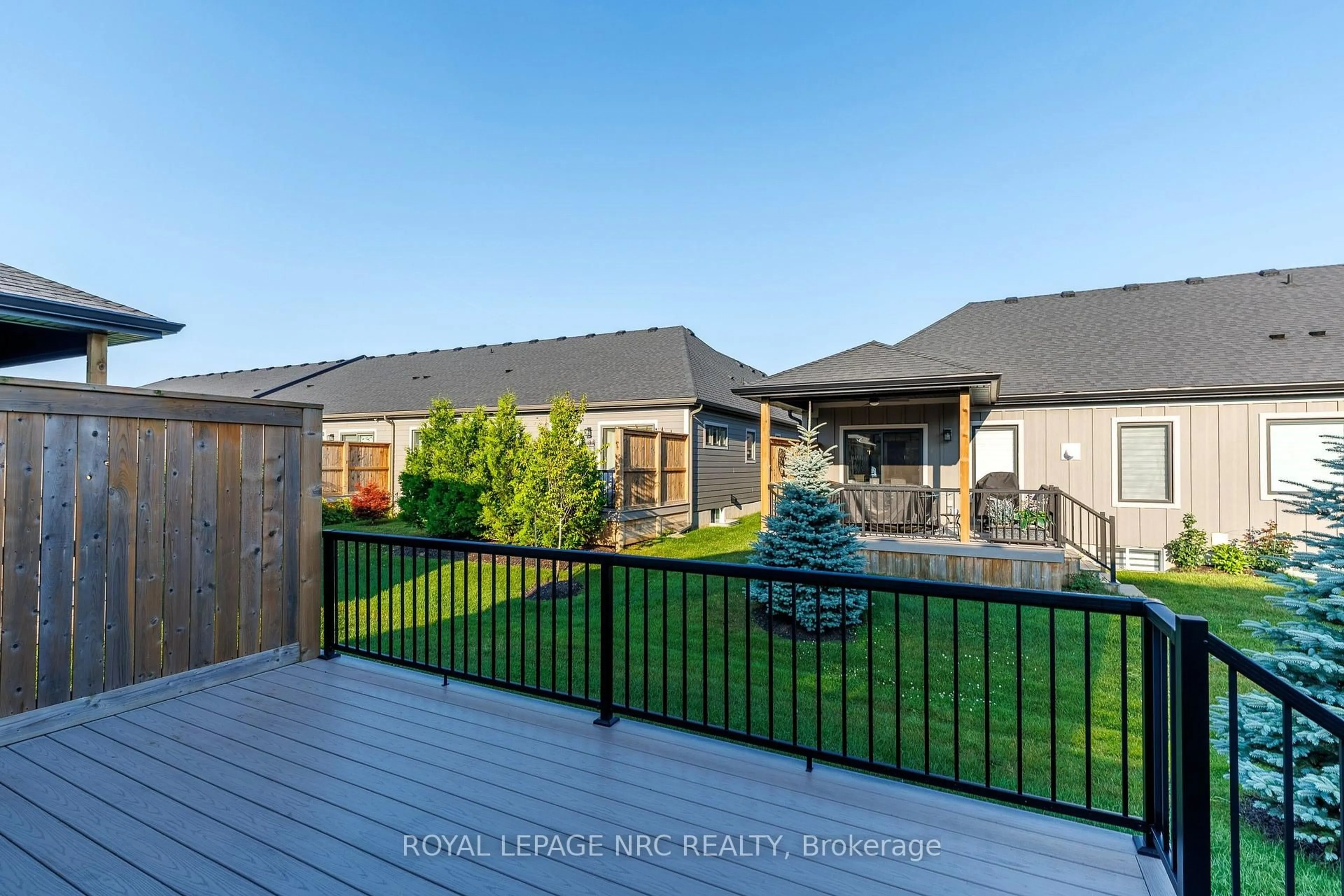 A pic from outside/outdoor area/front of a property/back of a property/a pic from drone, unknown for 154 Port Robinson Rd #6, Pelham Ontario L3E 0B7