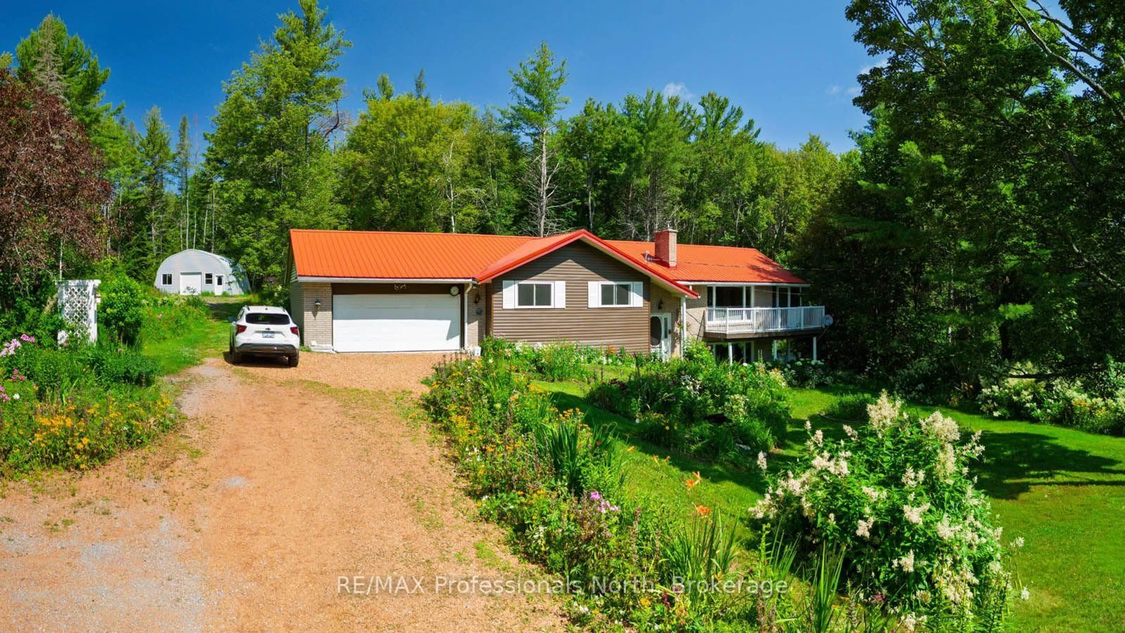 A pic from outside/outdoor area/front of a property/back of a property/a pic from drone, unknown for 2501 Muskoka Road 117 Highway, Lake of Bays Ontario P0B 1A0