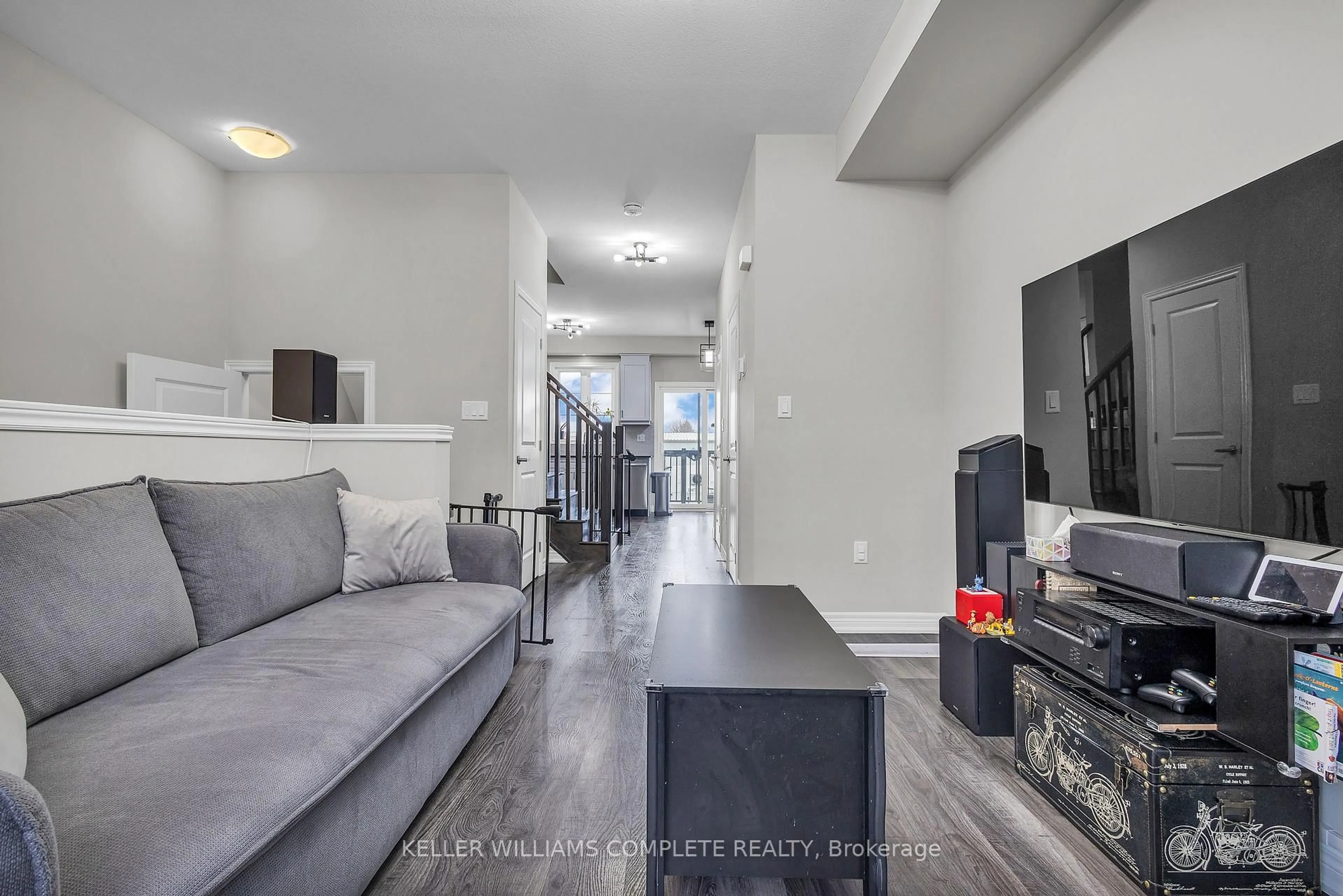 Living room with furniture, unknown for 575 Woodward Ave #116, Hamilton Ontario L8H 0B3