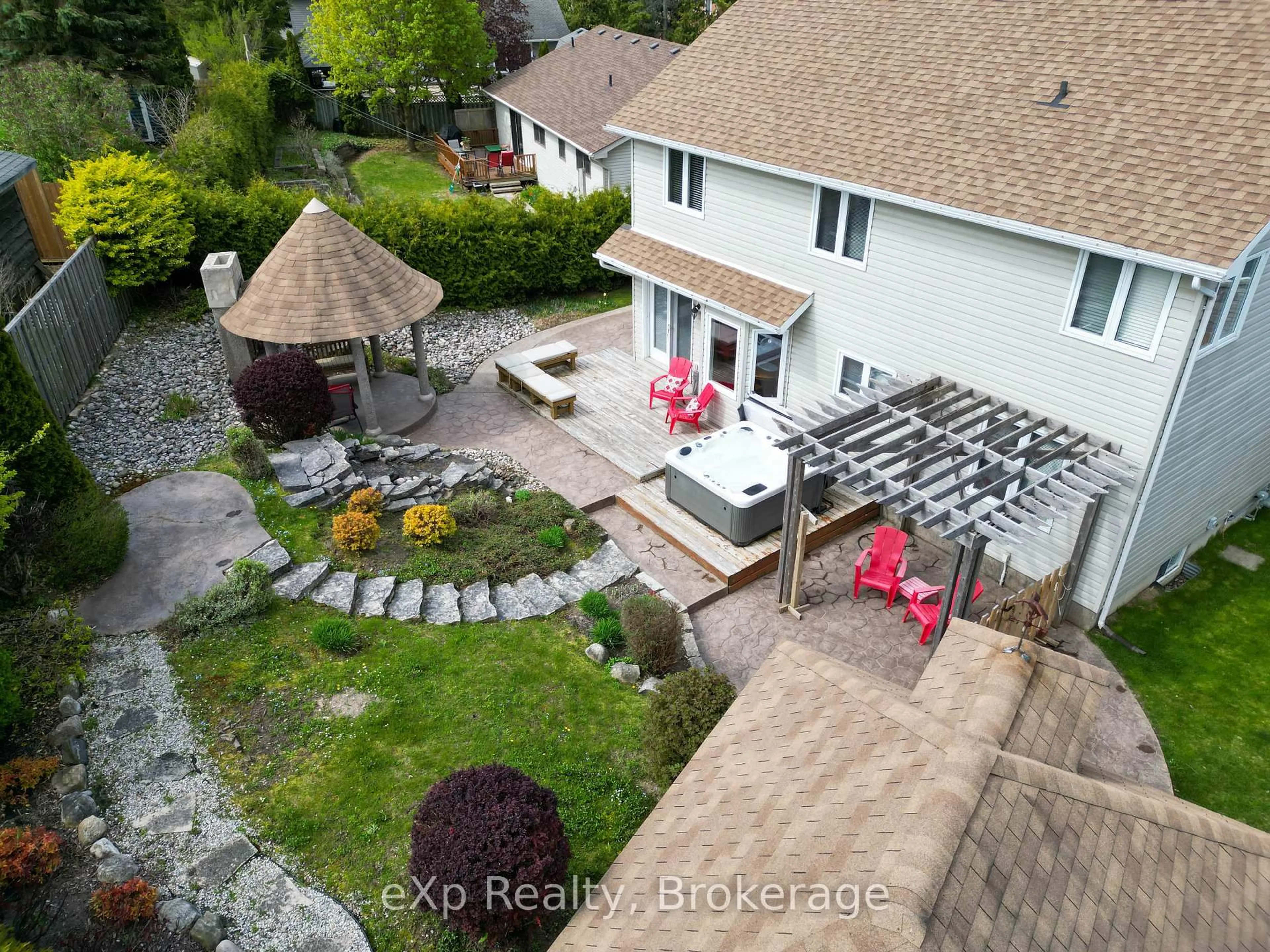 A pic from outside/outdoor area/front of a property/back of a property/a pic from drone, unknown for 8 Sandpiper Crt, Saugeen Shores Ontario N0H 2L0