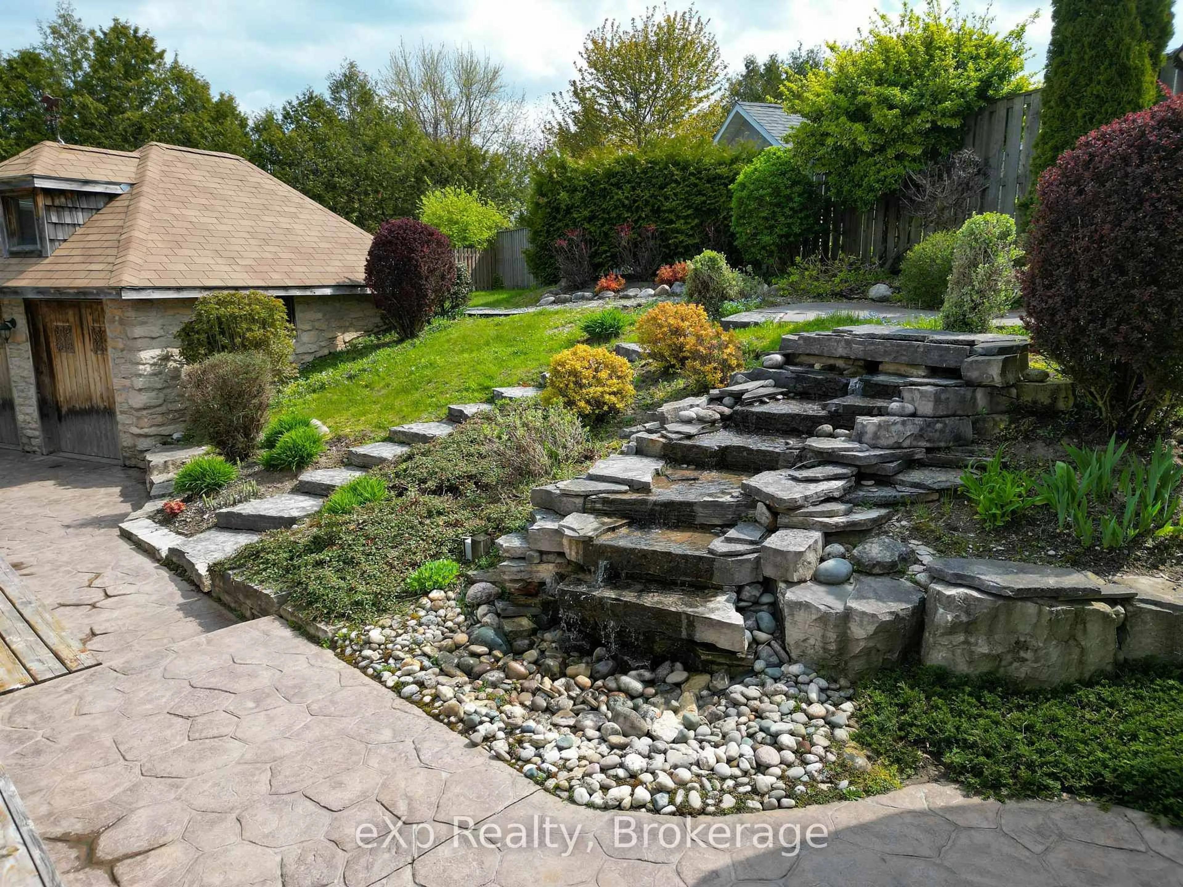 Patio, unknown for 8 Sandpiper Crt, Saugeen Shores Ontario N0H 2L0