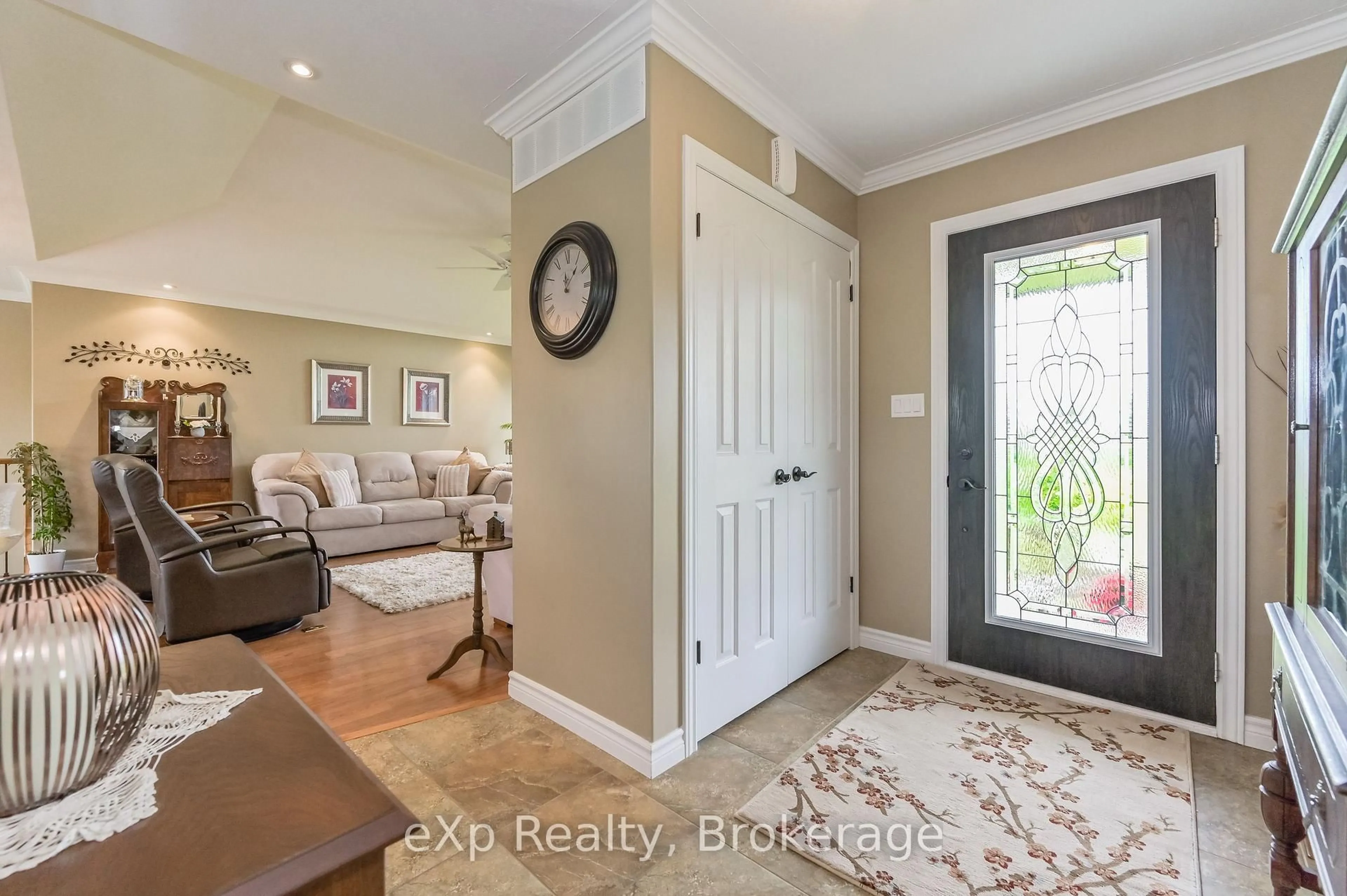 Indoor entryway for 82622 Letterbreen Rd, West Grey Ontario N0G 2L0