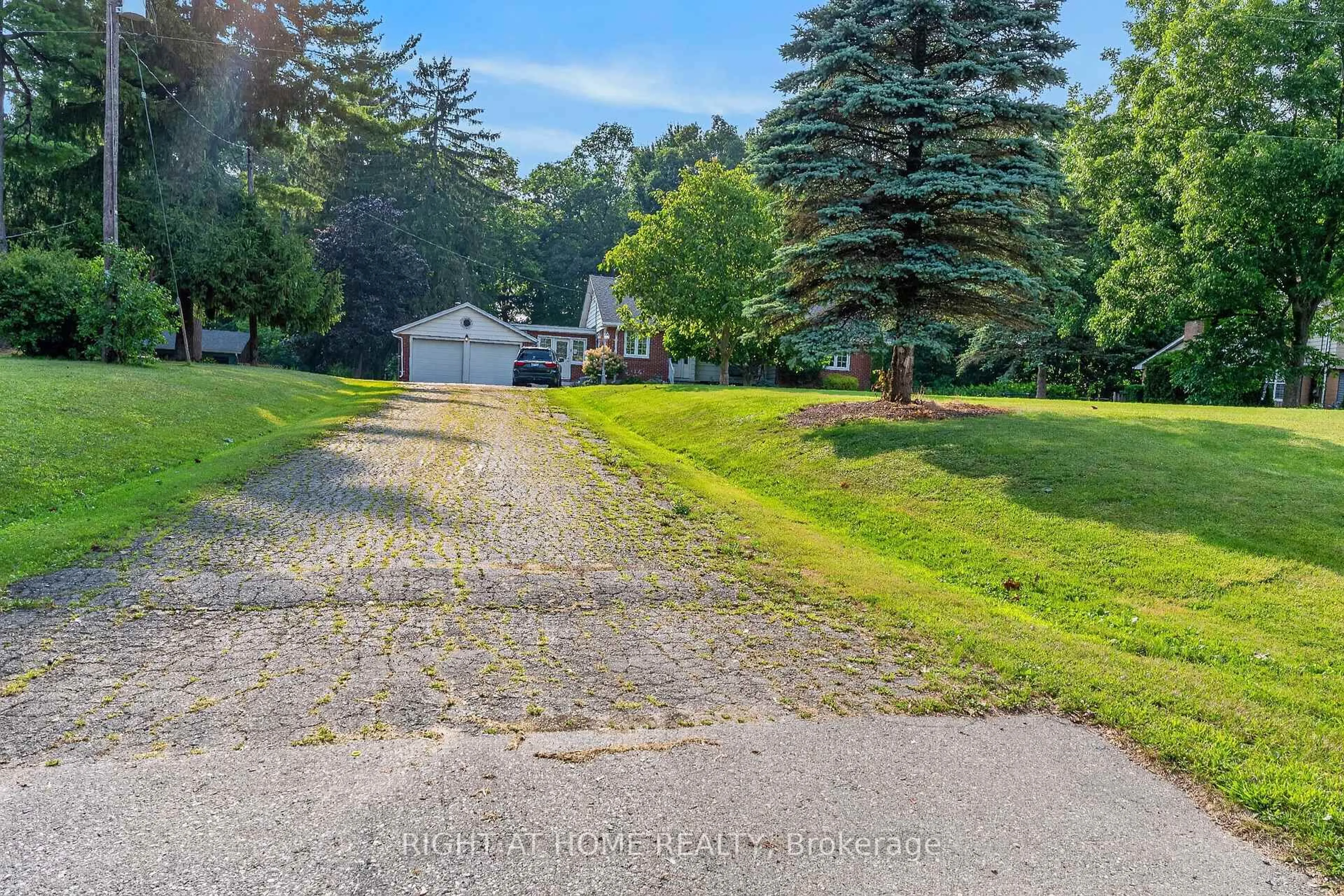 A pic from outside/outdoor area/front of a property/back of a property/a pic from drone, street for 6297 Sunset Rd, Central Elgin Ontario N0L 2L0