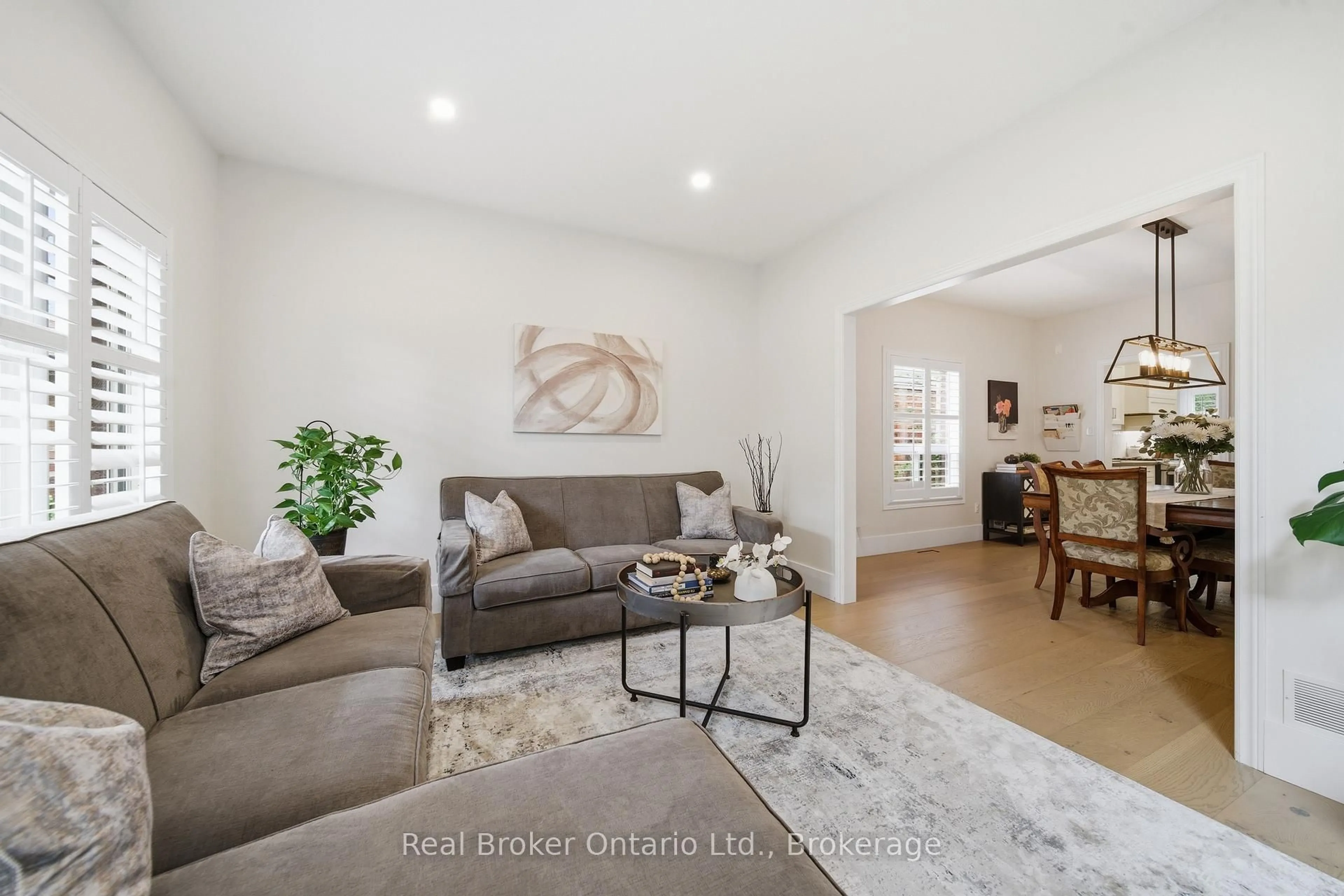 Living room with furniture, unknown for 280 Farley Dr, Guelph Ontario N1L 1N6