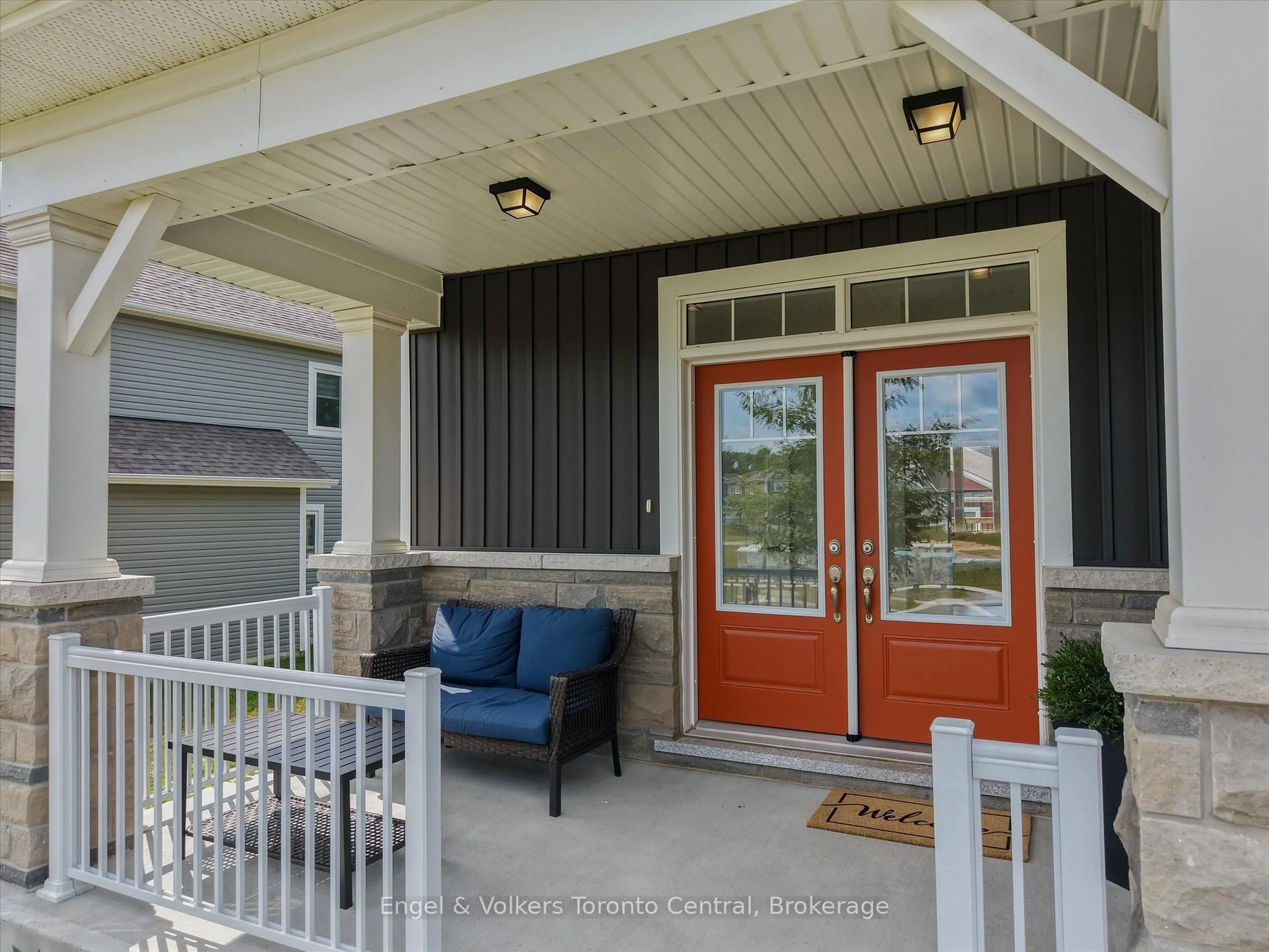 Indoor entryway for 3 Browning Blvd, Bracebridge Ontario P1L 0G2